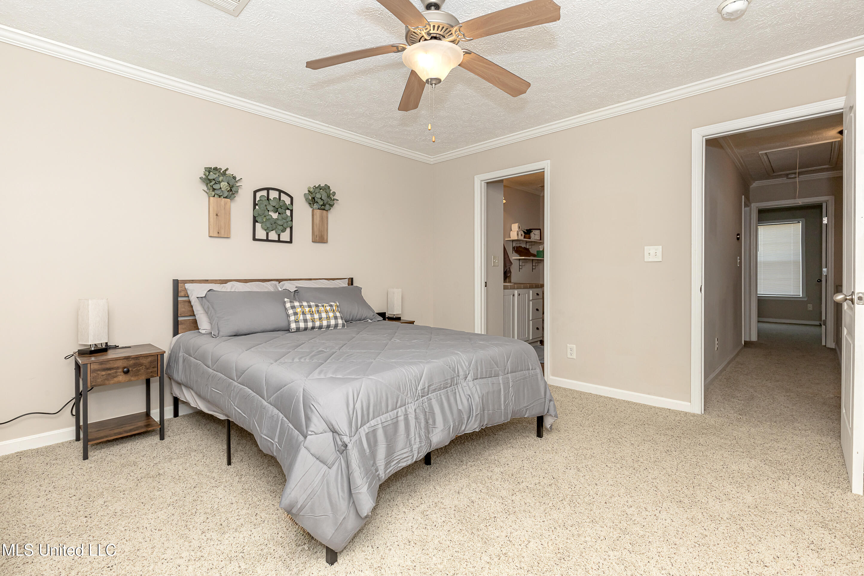 611 Peach Street Property Photo 9