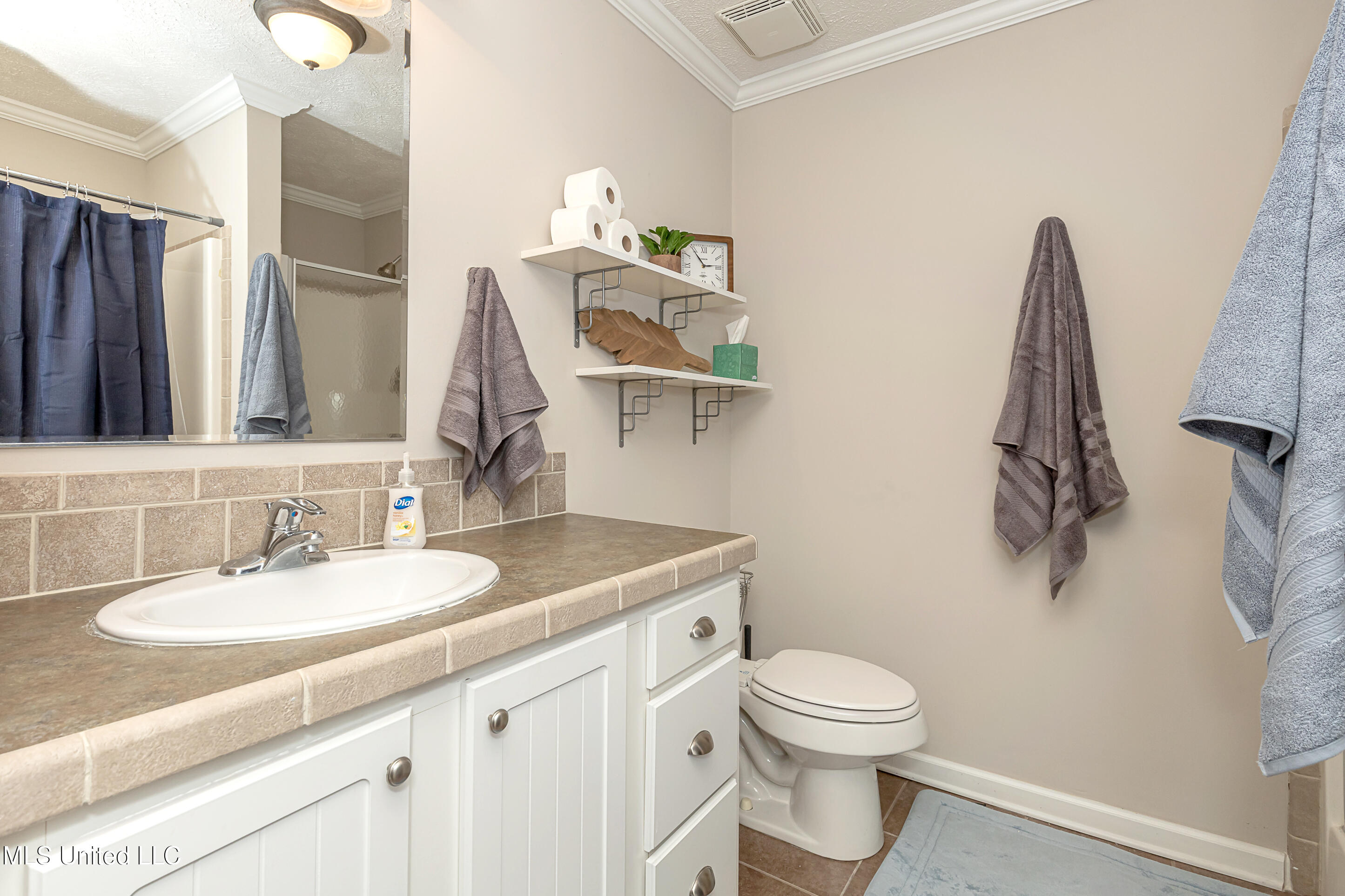 611 Peach Street Property Photo 10