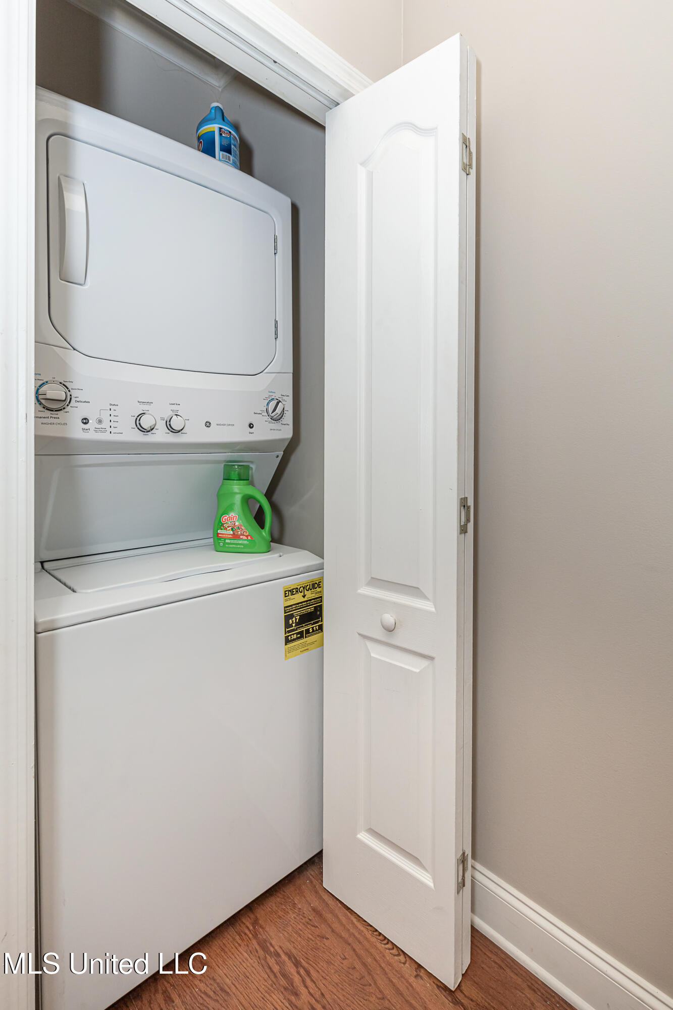 611 Peach Street Property Photo 11