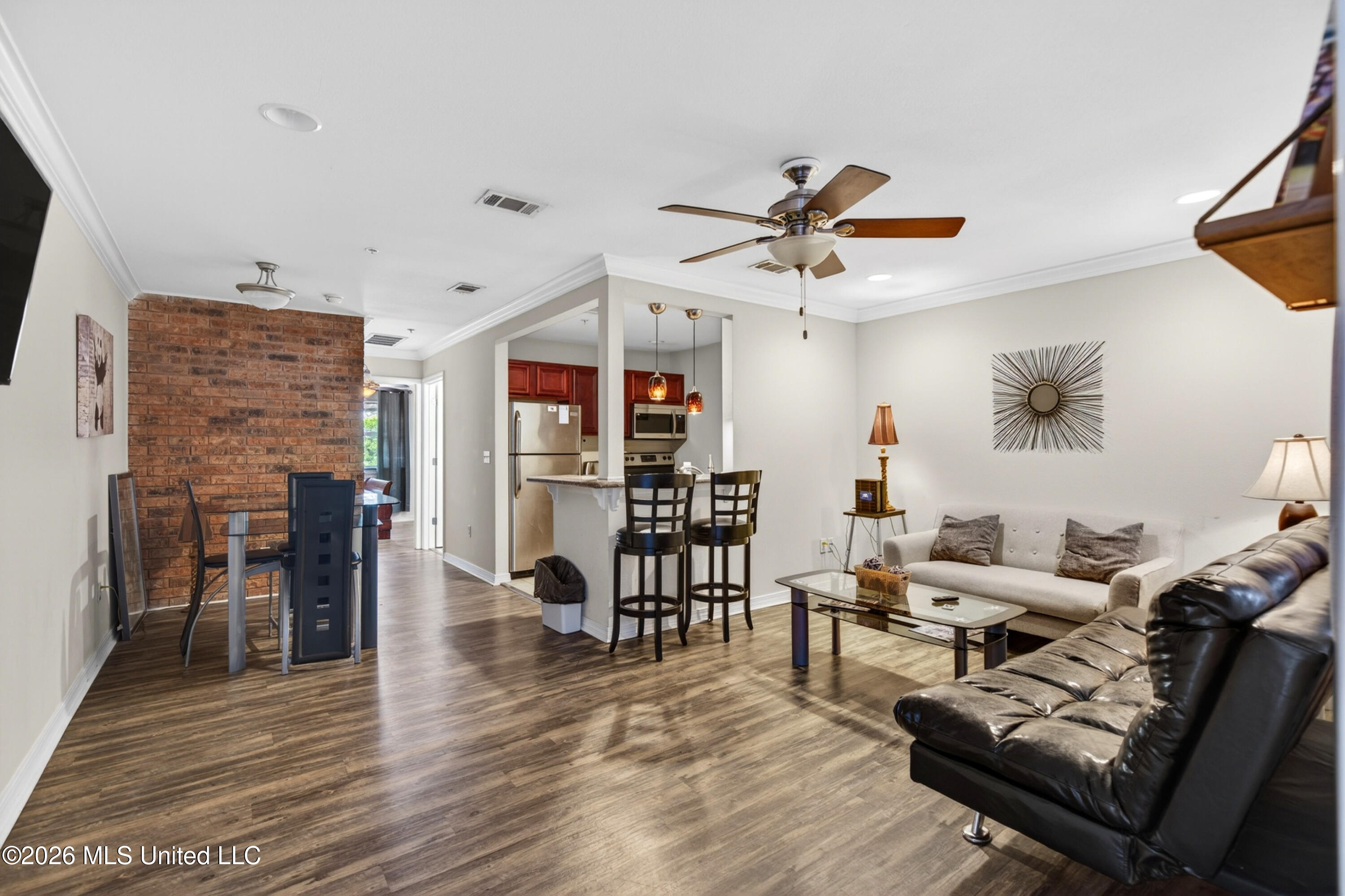 1282 Beach Boulevard Property Photo 2