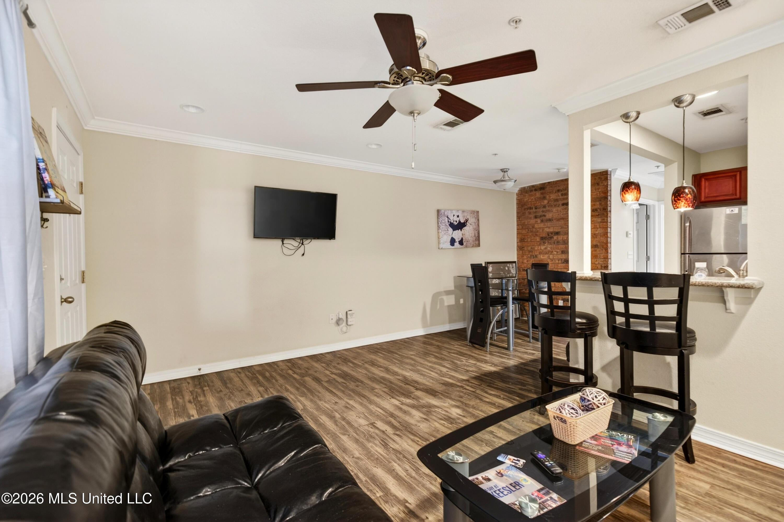 1282 Beach Boulevard Property Photo 4