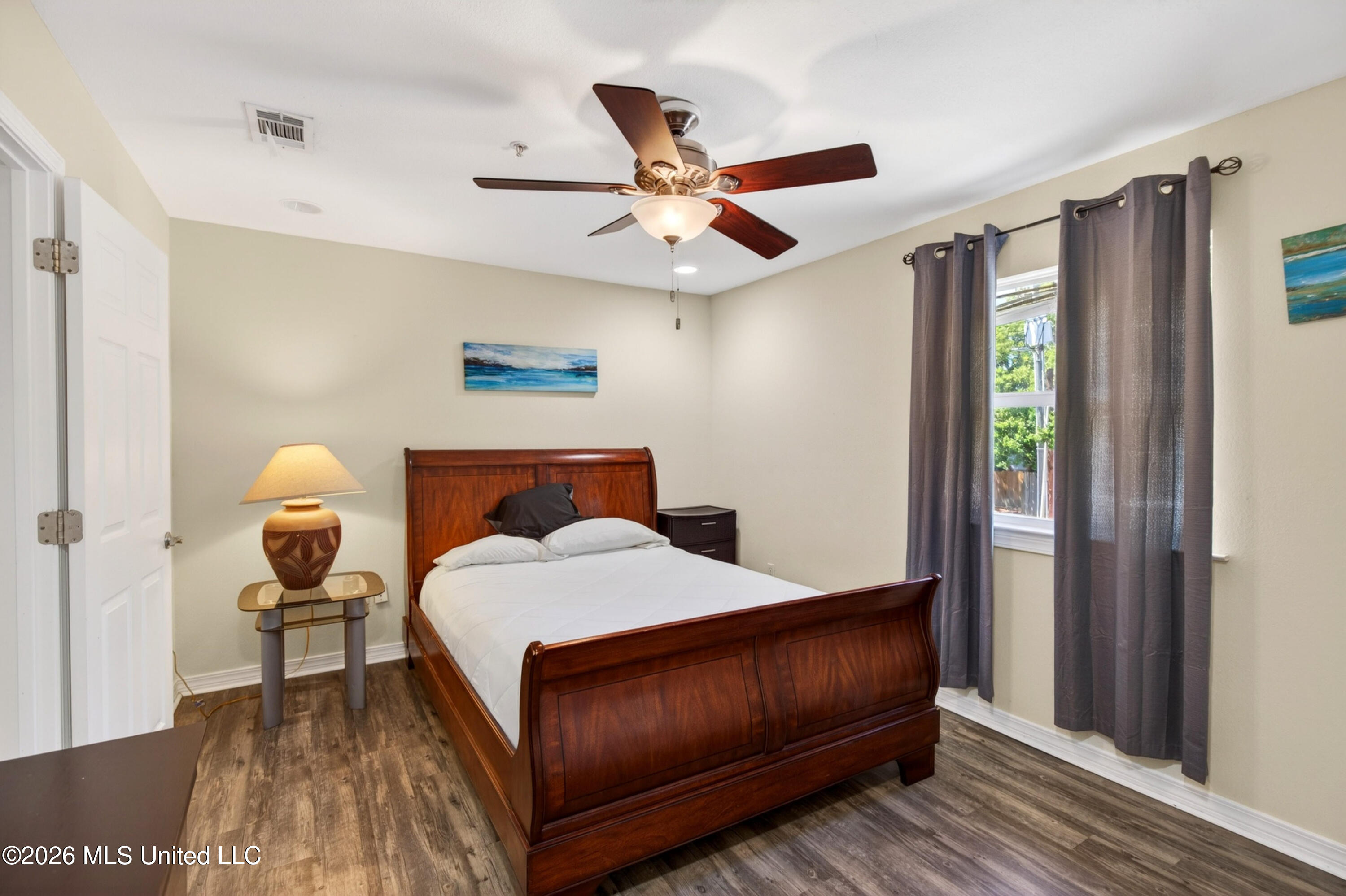 1282 Beach Boulevard Property Photo 11