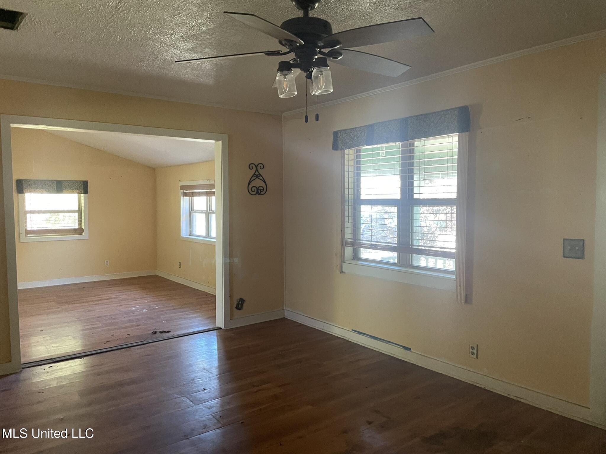 10487 Allen Road Property Photo 3