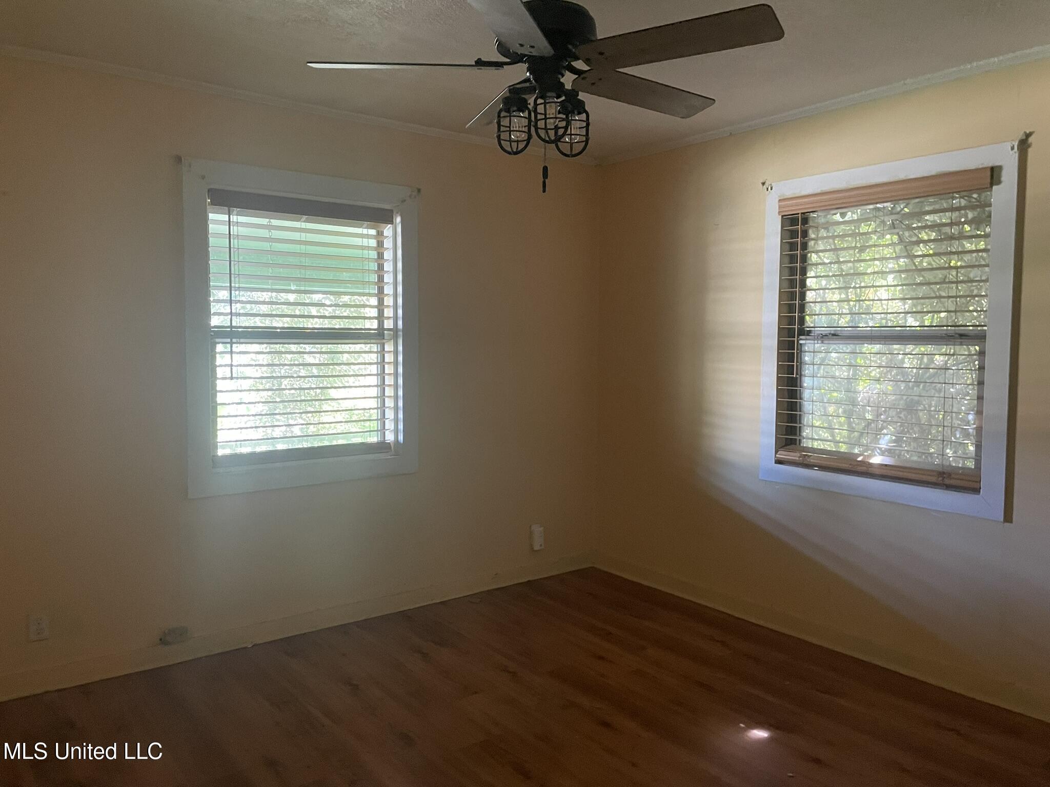 10487 Allen Road Property Photo 6
