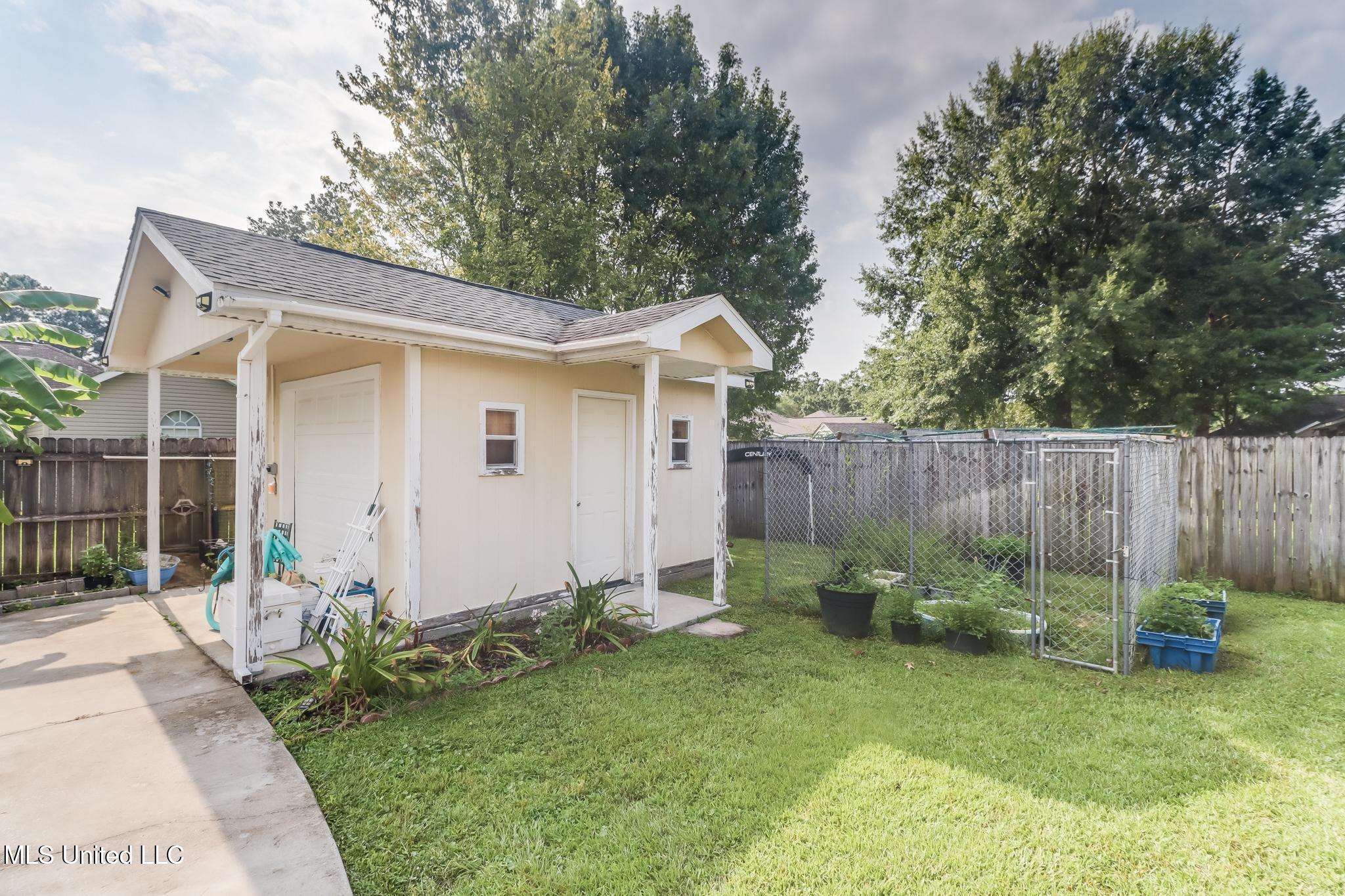 7621 Falcon Circle Property Photo 24