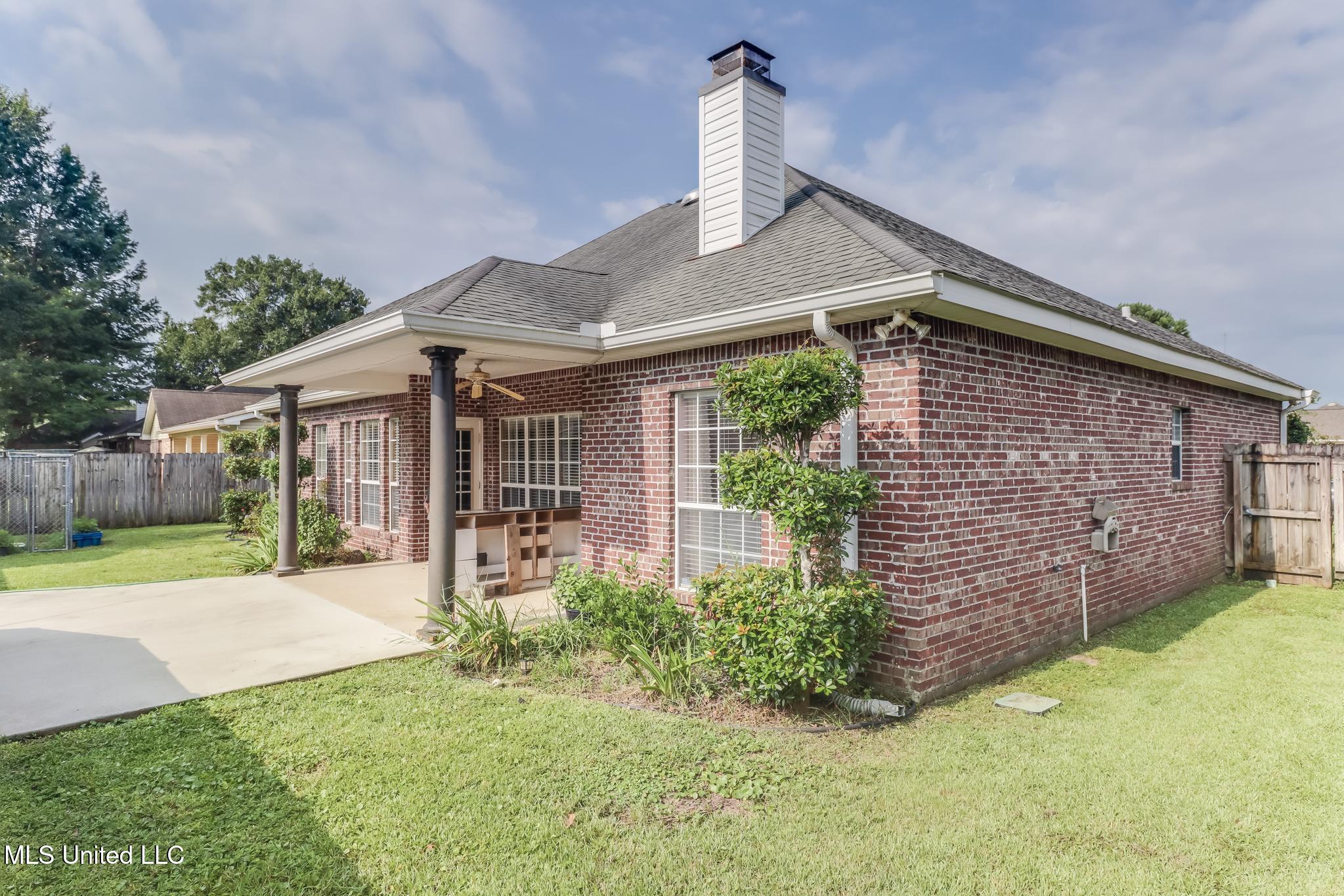 7621 Falcon Circle Property Photo 27