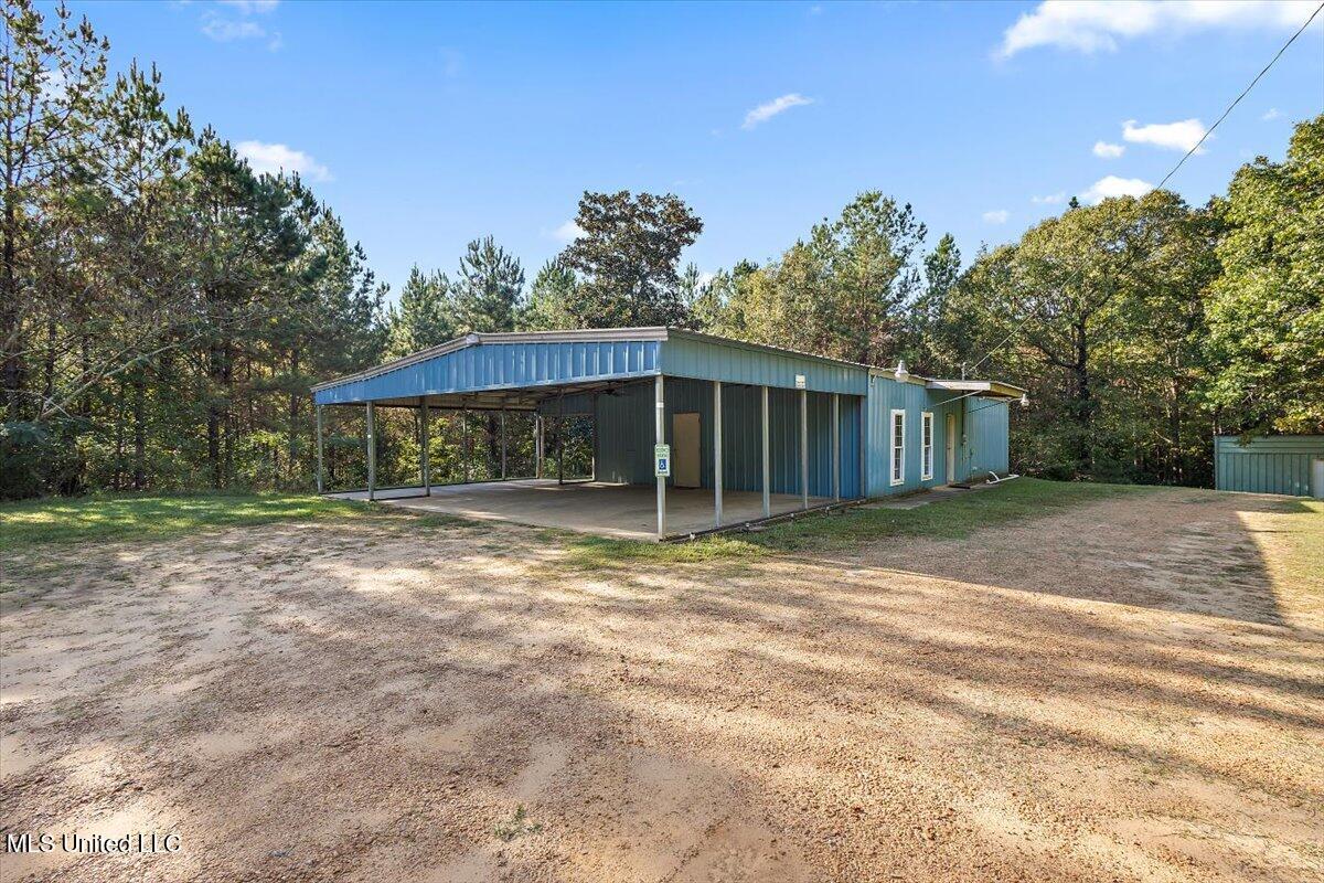 150 Blackhawk Drive Property Photo 6