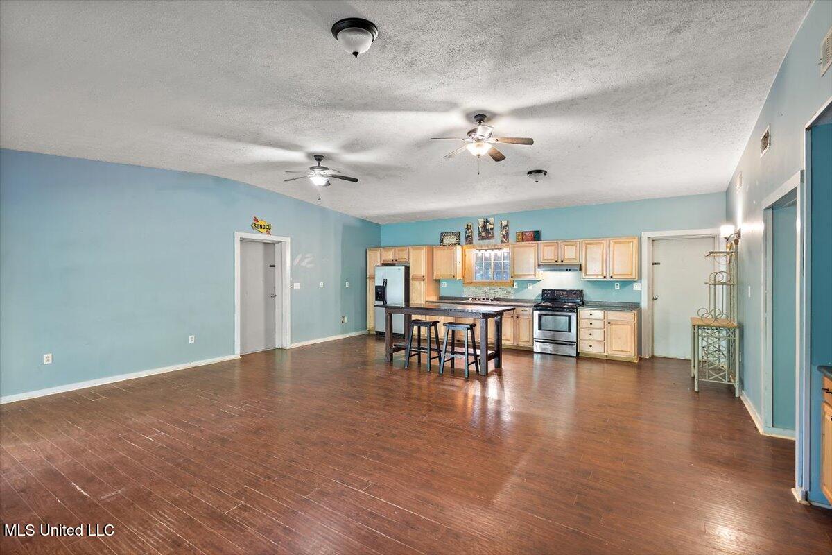 150 Blackhawk Drive Property Photo 9