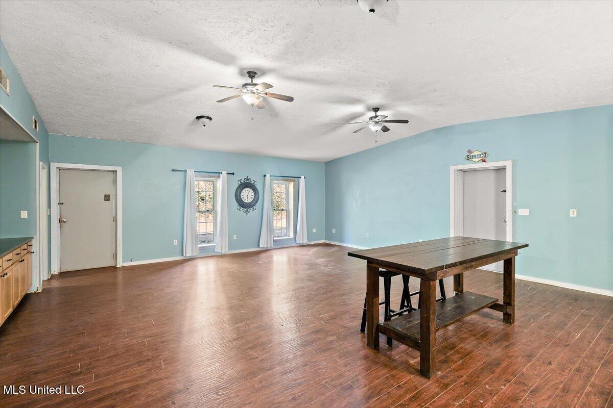 150 Blackhawk Drive Property Photo 10