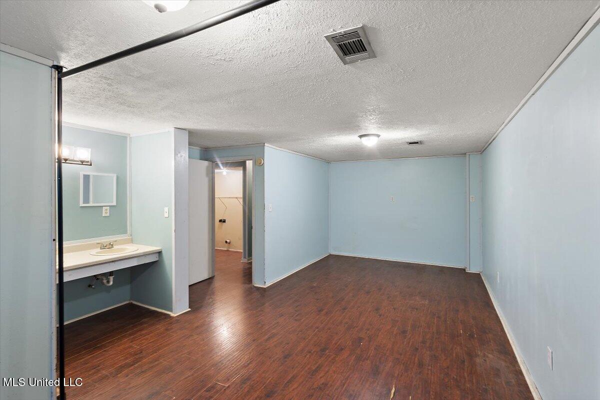 150 Blackhawk Drive Property Photo 14