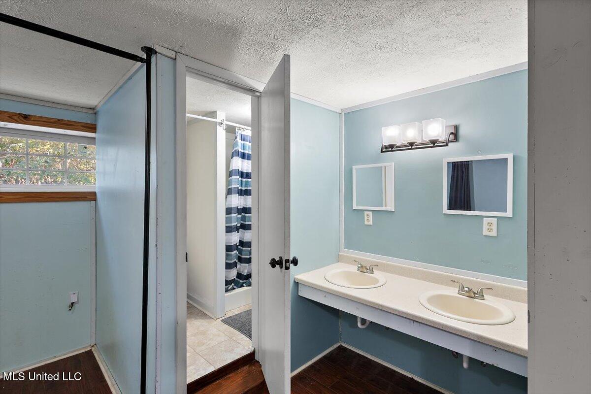 150 Blackhawk Drive Property Photo 15