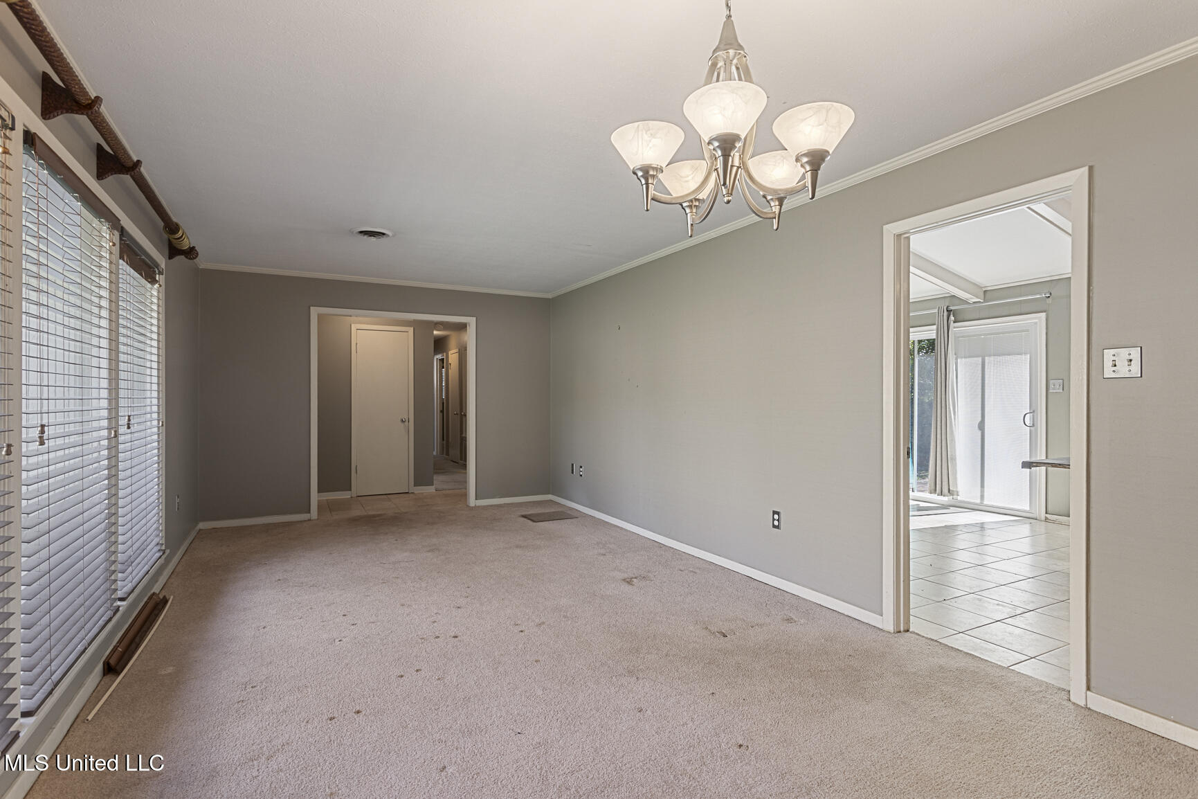 5107 Venetian Way Property Photo 4