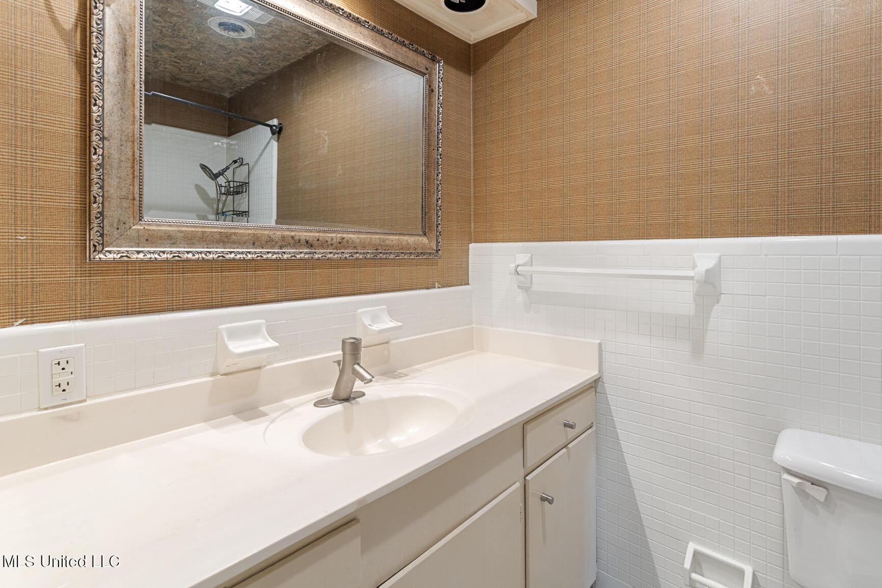 5107 Venetian Way Property Photo 19