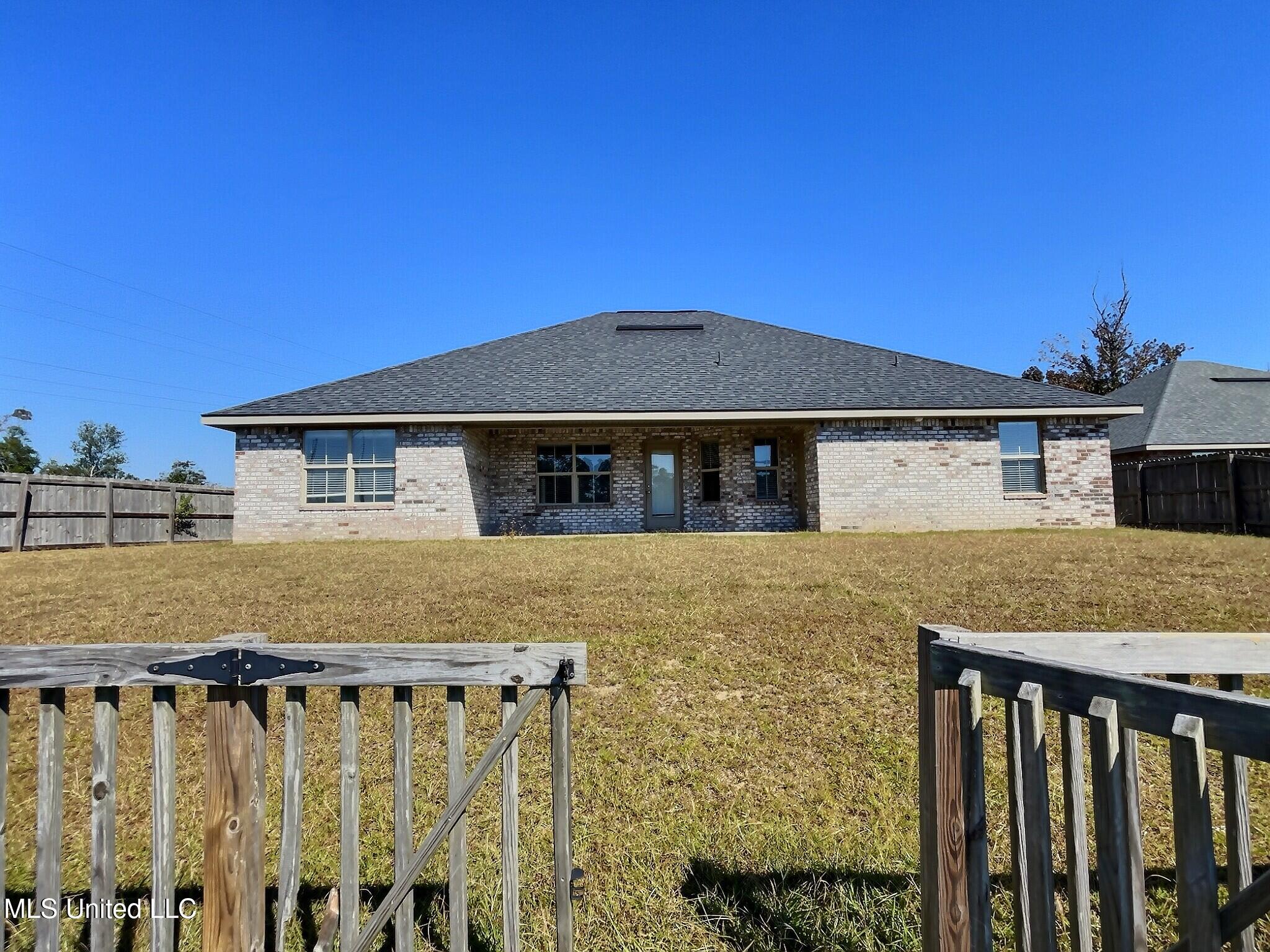 14139 Hudson Krohn Road Property Photo 9