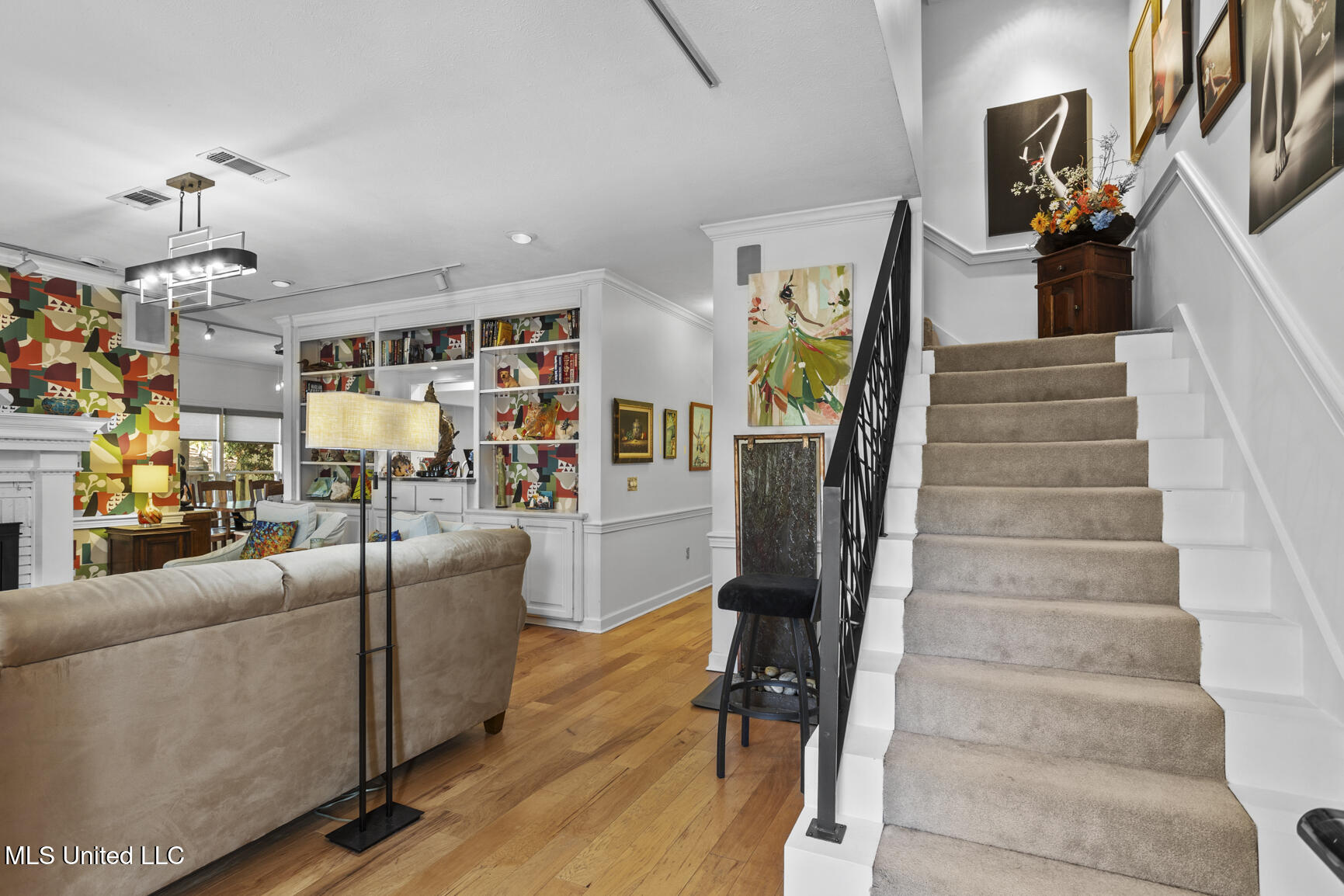 135 Winter Teal Place Property Photo 3