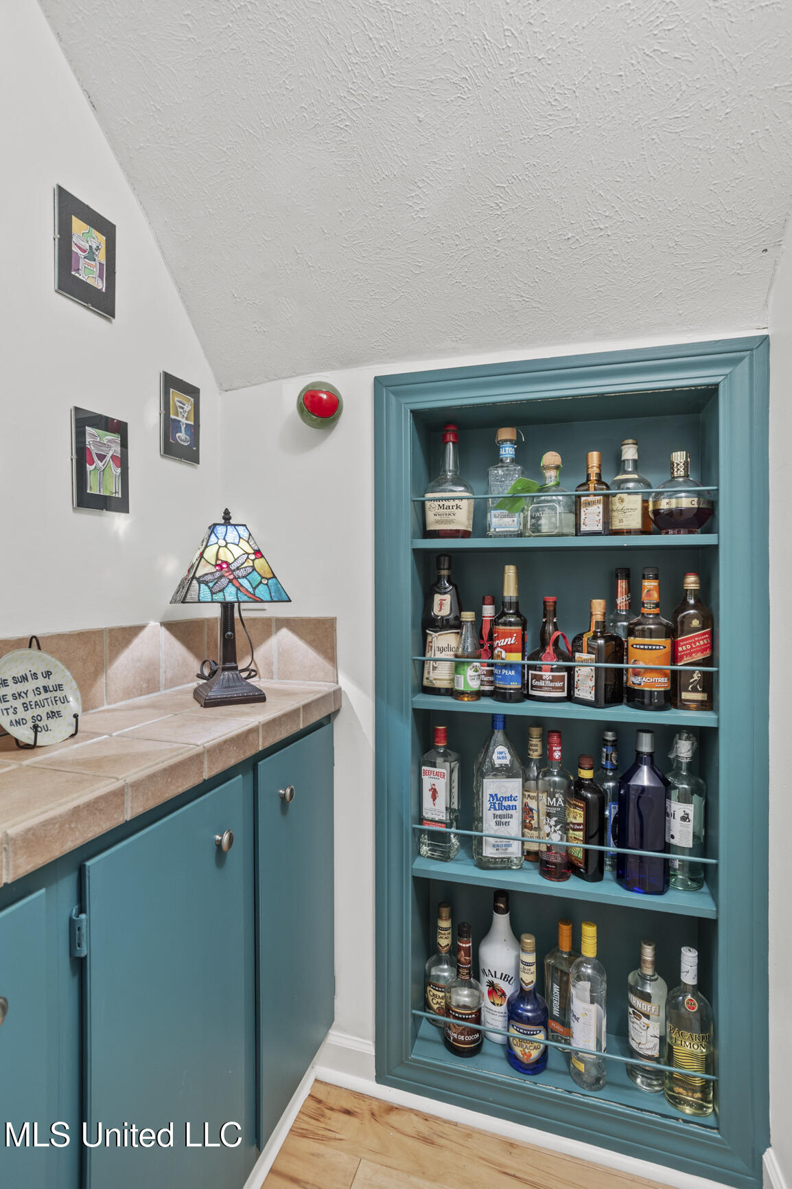 135 Winter Teal Place Property Photo 8