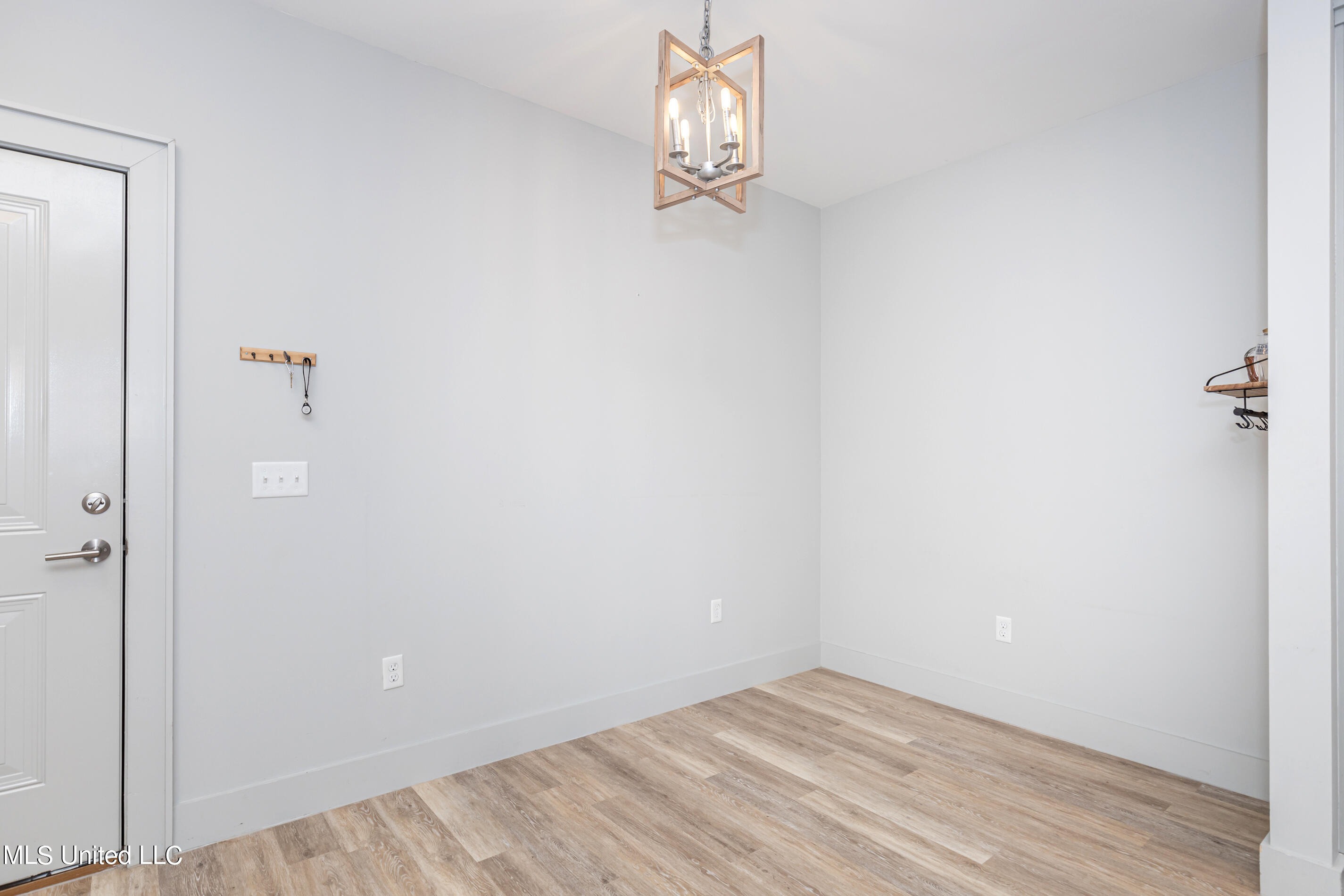 2501 Bienville Boulevard Property Photo 7