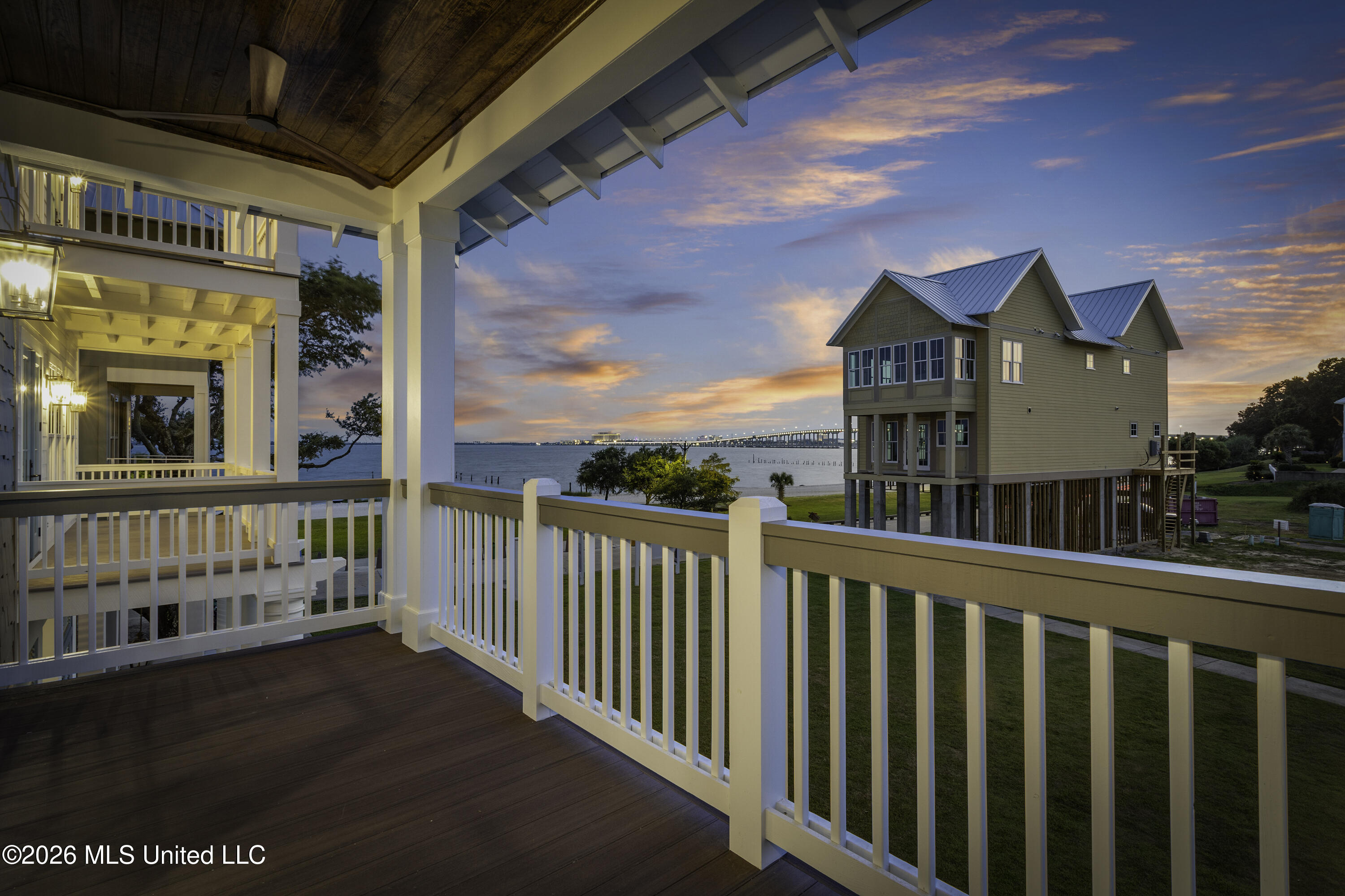 102 S Beach Drive Property Photo 3