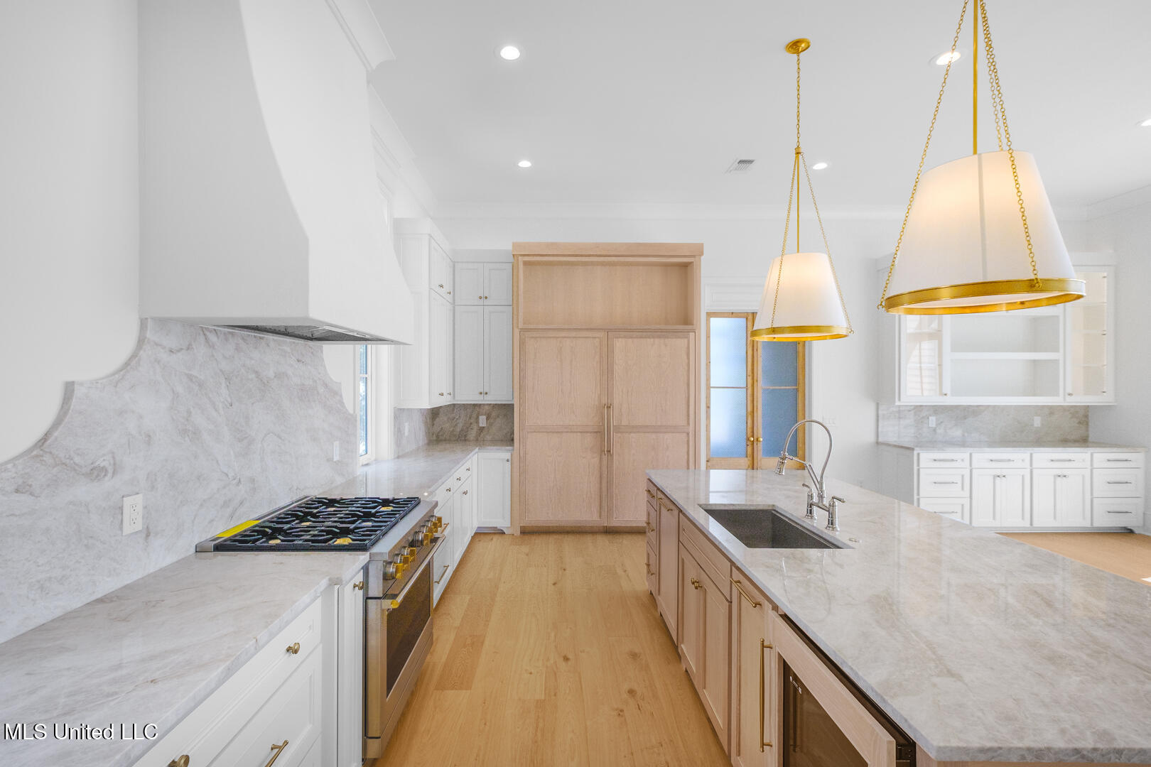 102 S Beach Drive Property Photo 11