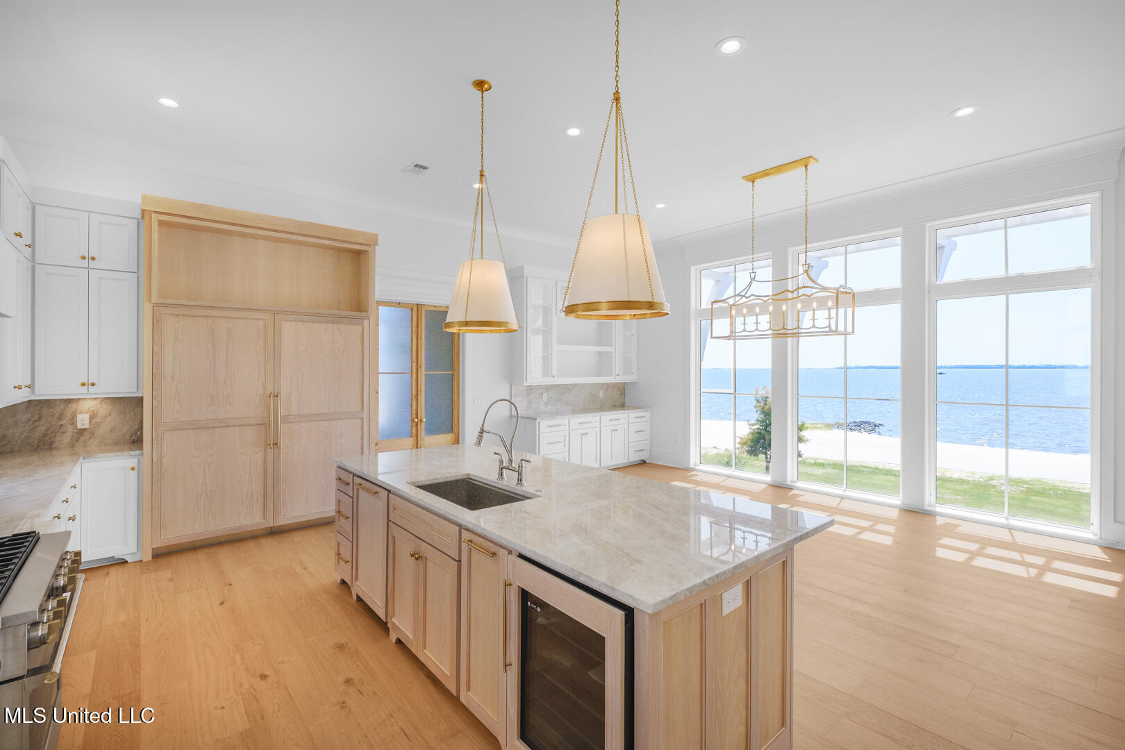 102 S Beach Drive Property Photo 13