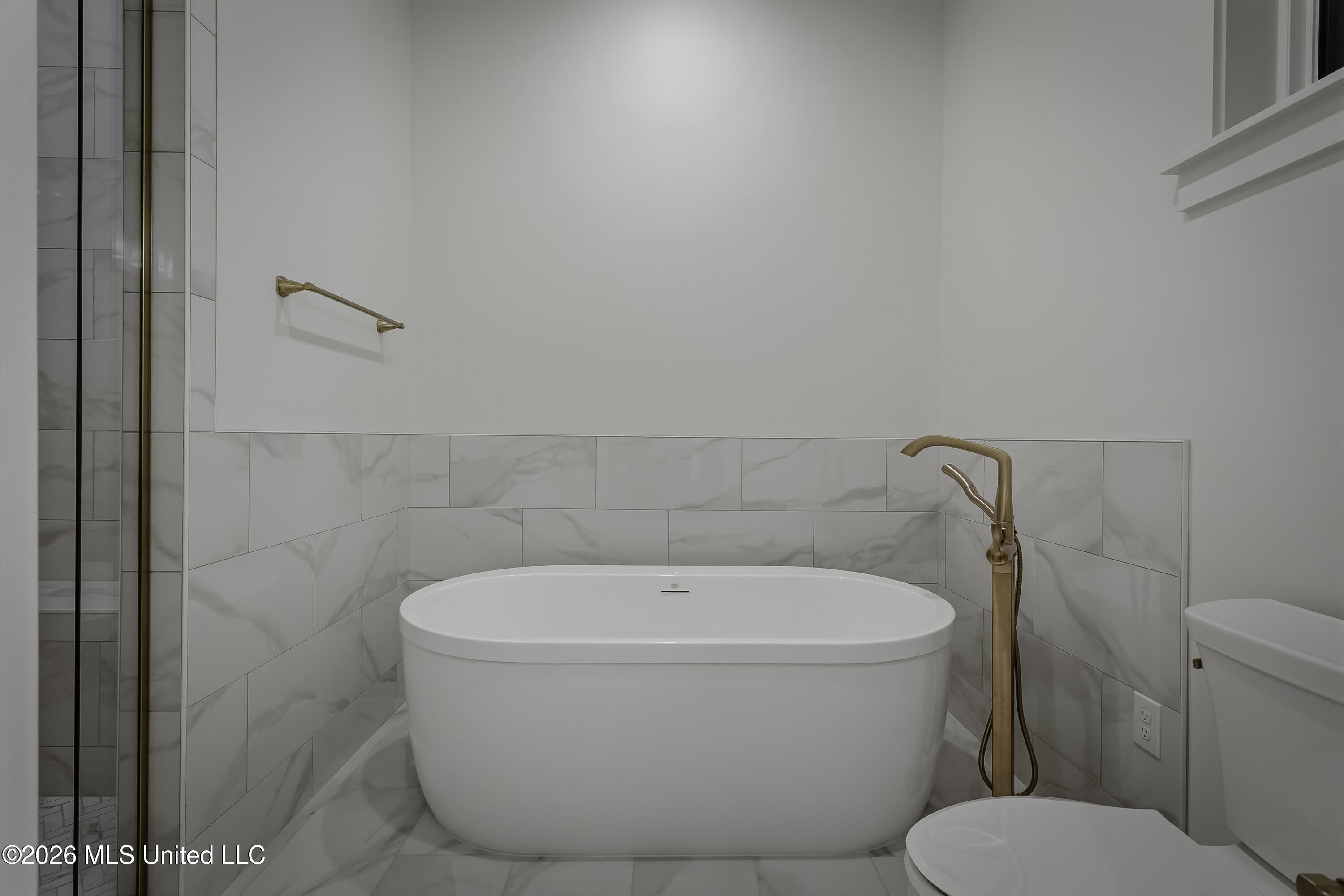 102 S Beach Drive Property Photo 13