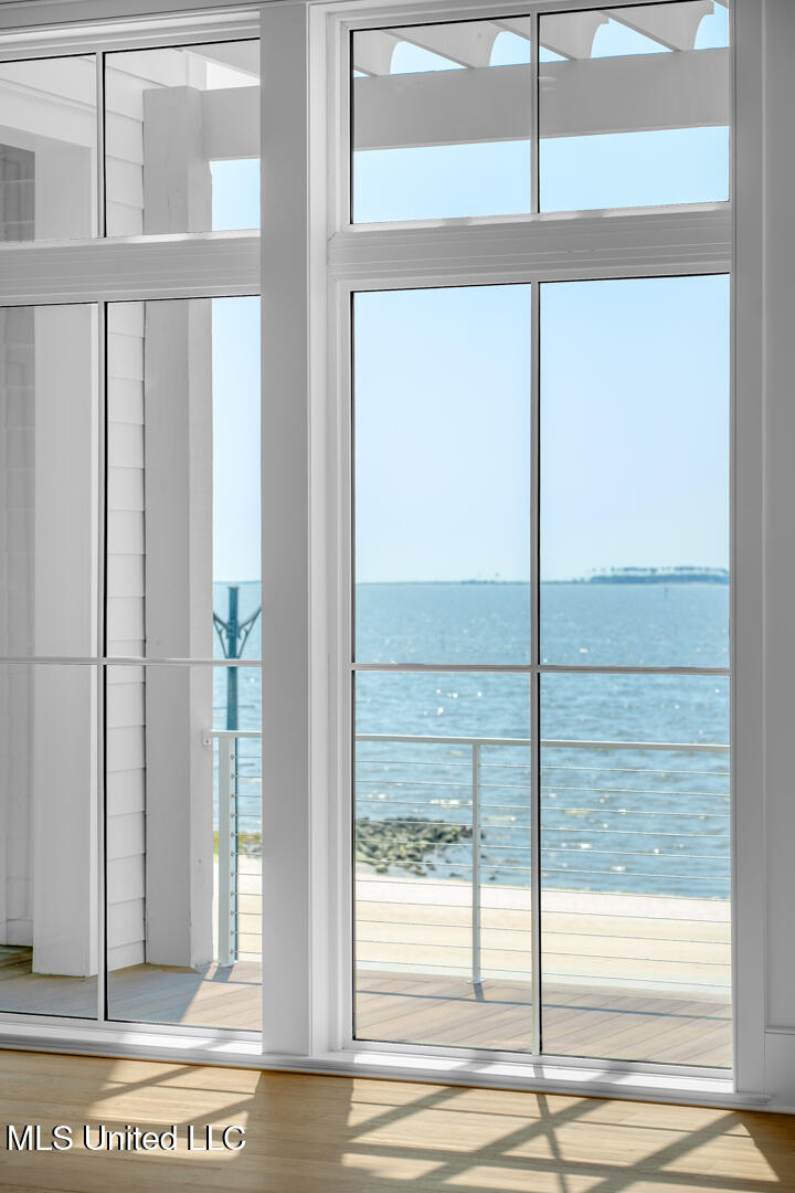 102 S Beach Drive Property Photo 22