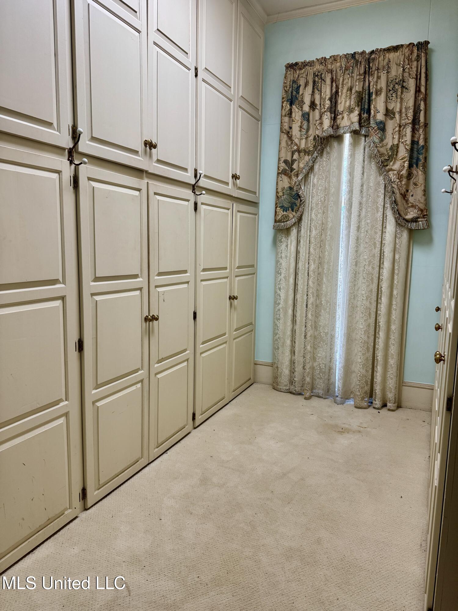 114 Dr M L King Property Photo 36