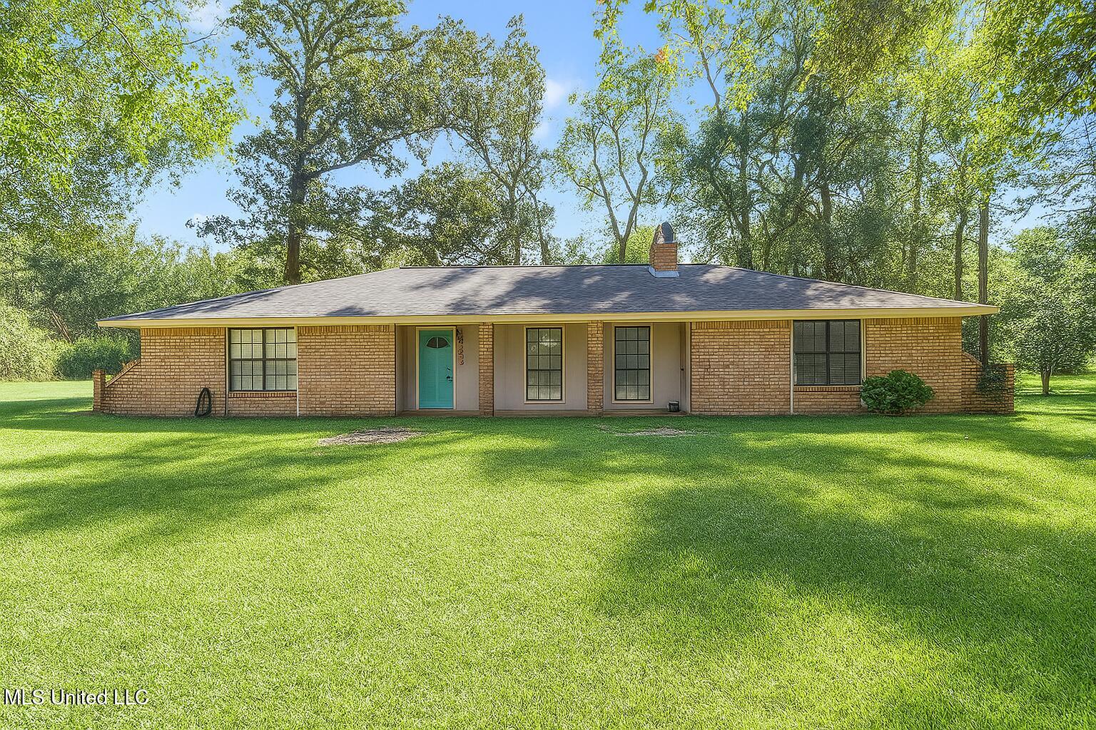 123 Tennyson Cove Property Photo 1