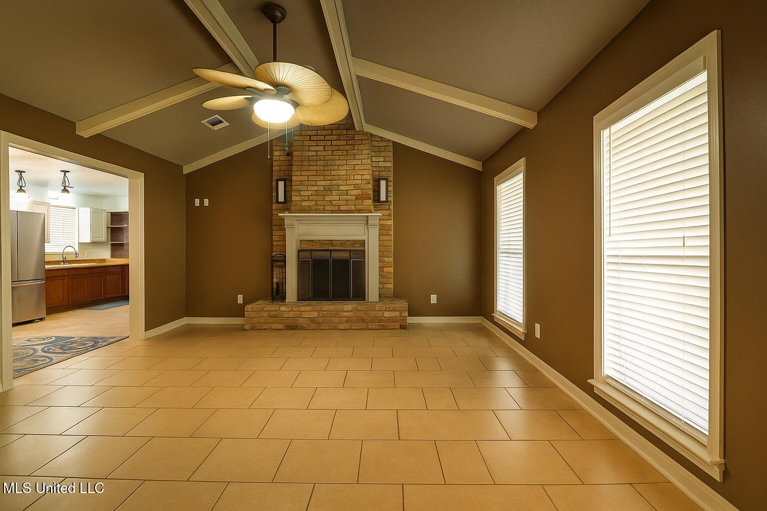 123 Tennyson Cove Property Photo 10