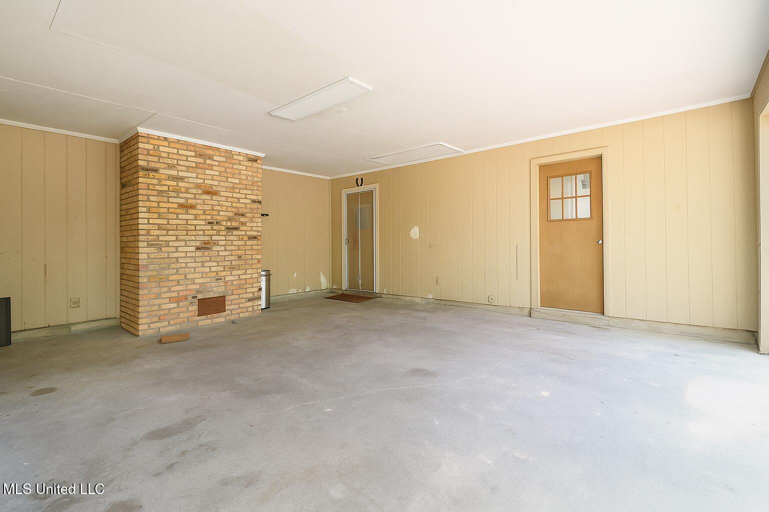 123 Tennyson Cove Property Photo 19