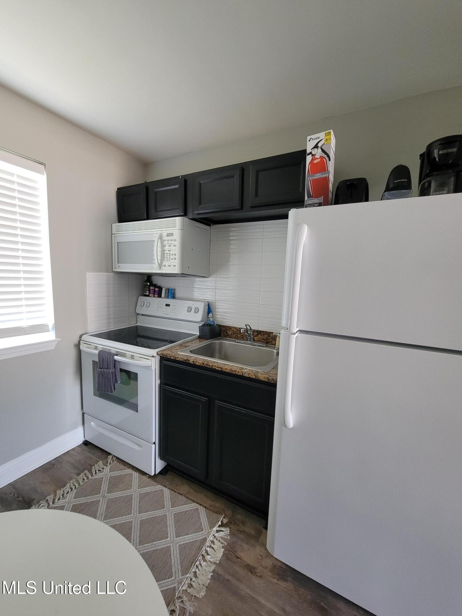 1664 Beach Boulevard Property Photo 3