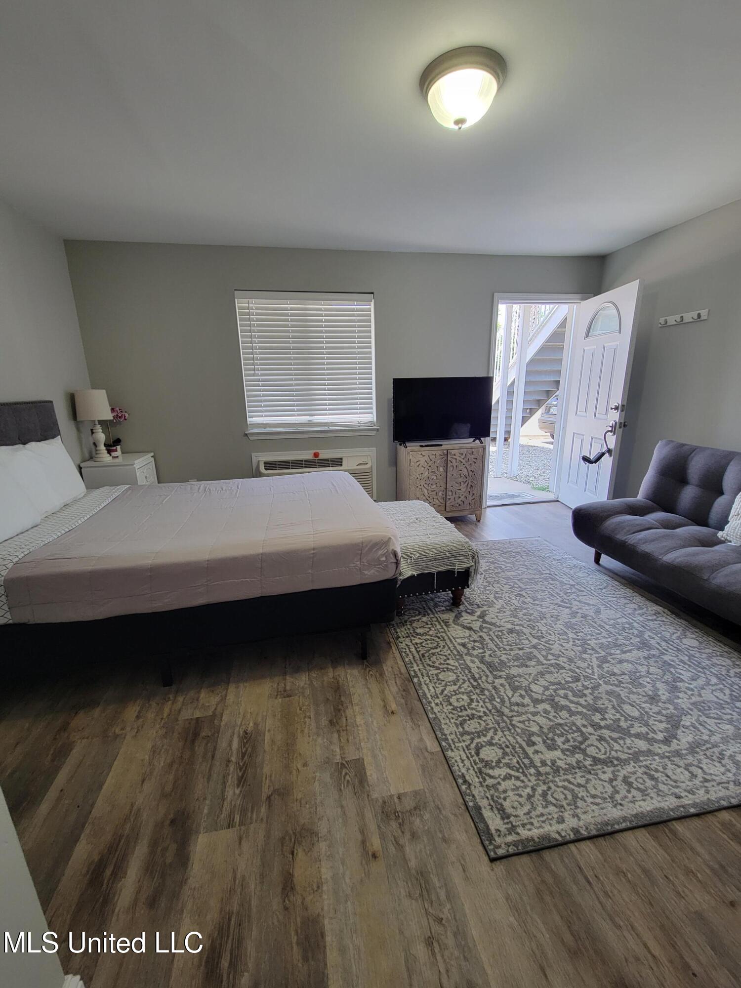 1664 Beach Boulevard Property Photo 6