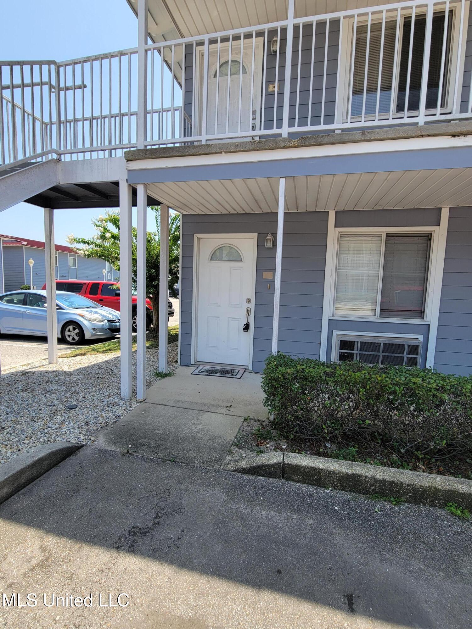 1664 Beach Boulevard Property Photo 7
