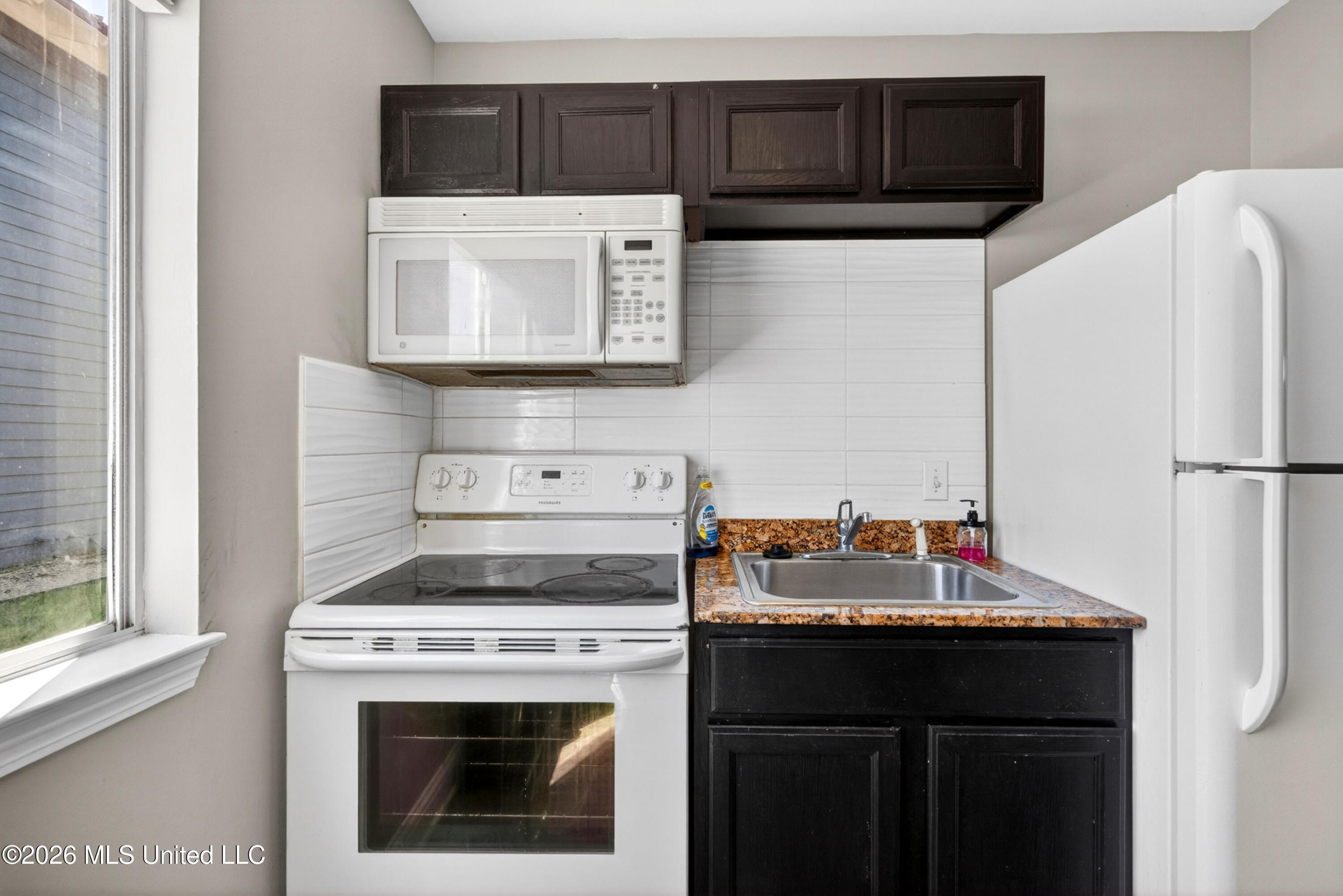 1664 Beach Boulevard Property Photo 8