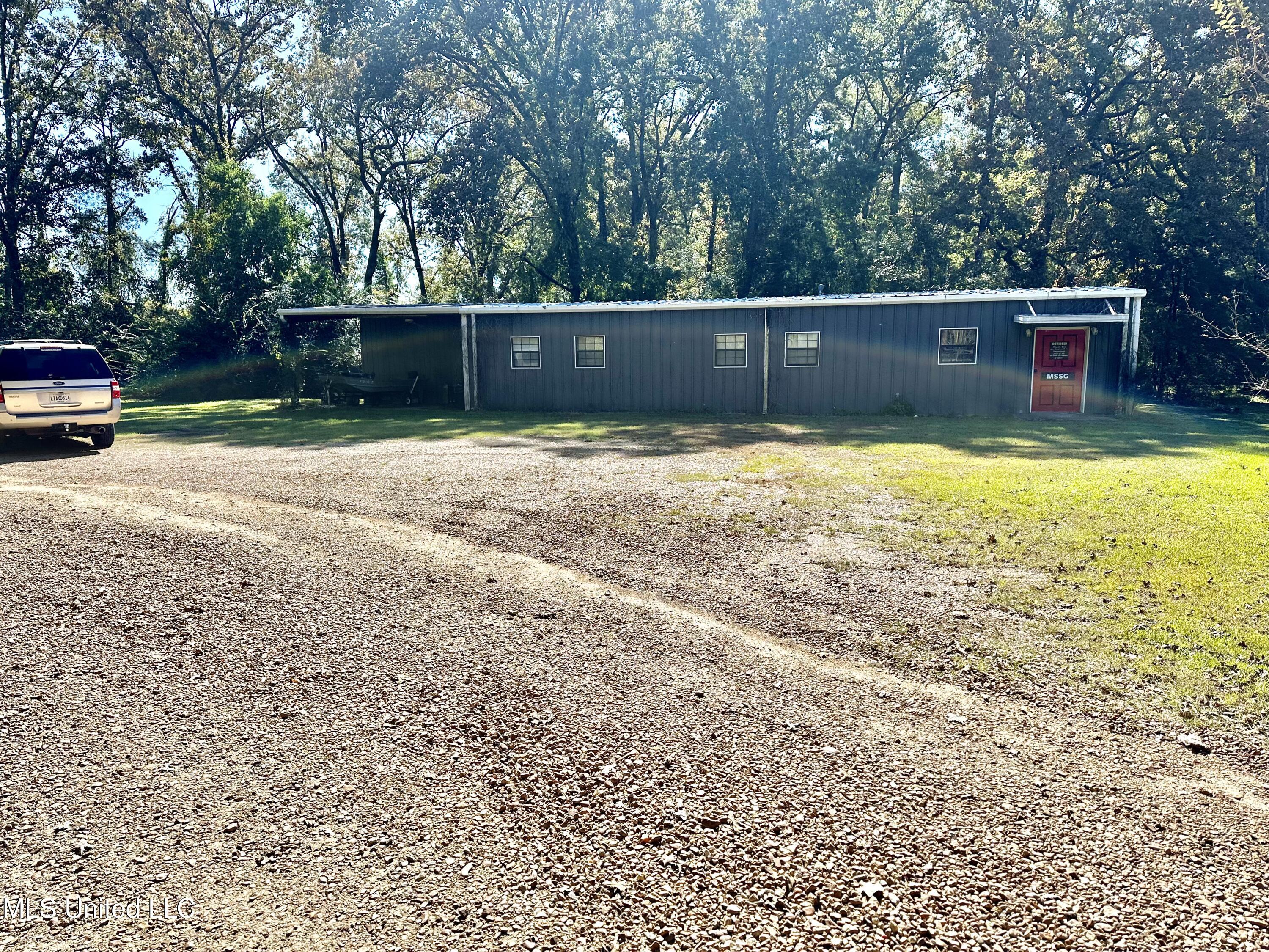 1534 N Highway 51 Property Photo 3
