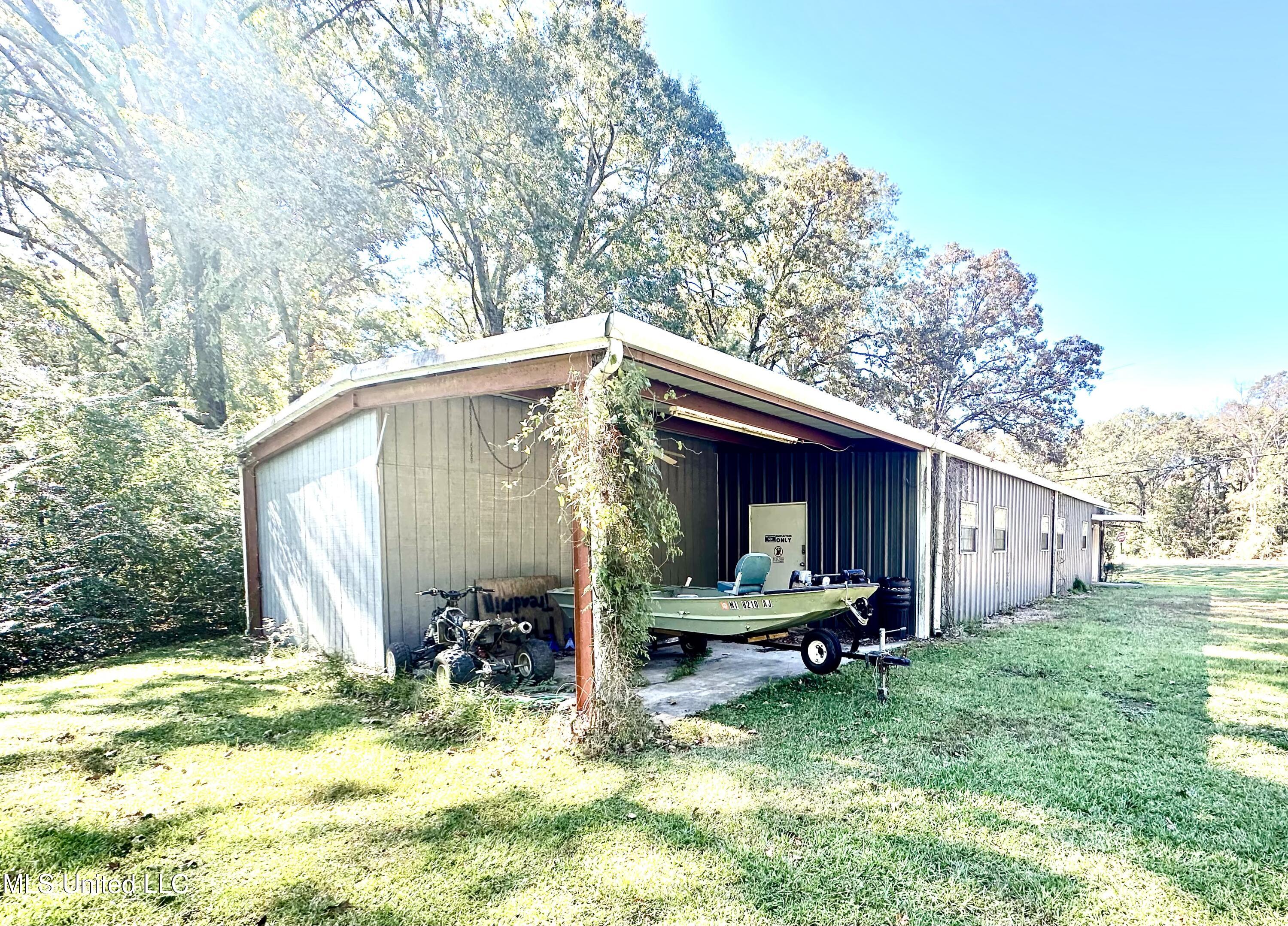 1534 N Highway 51 Property Photo 4