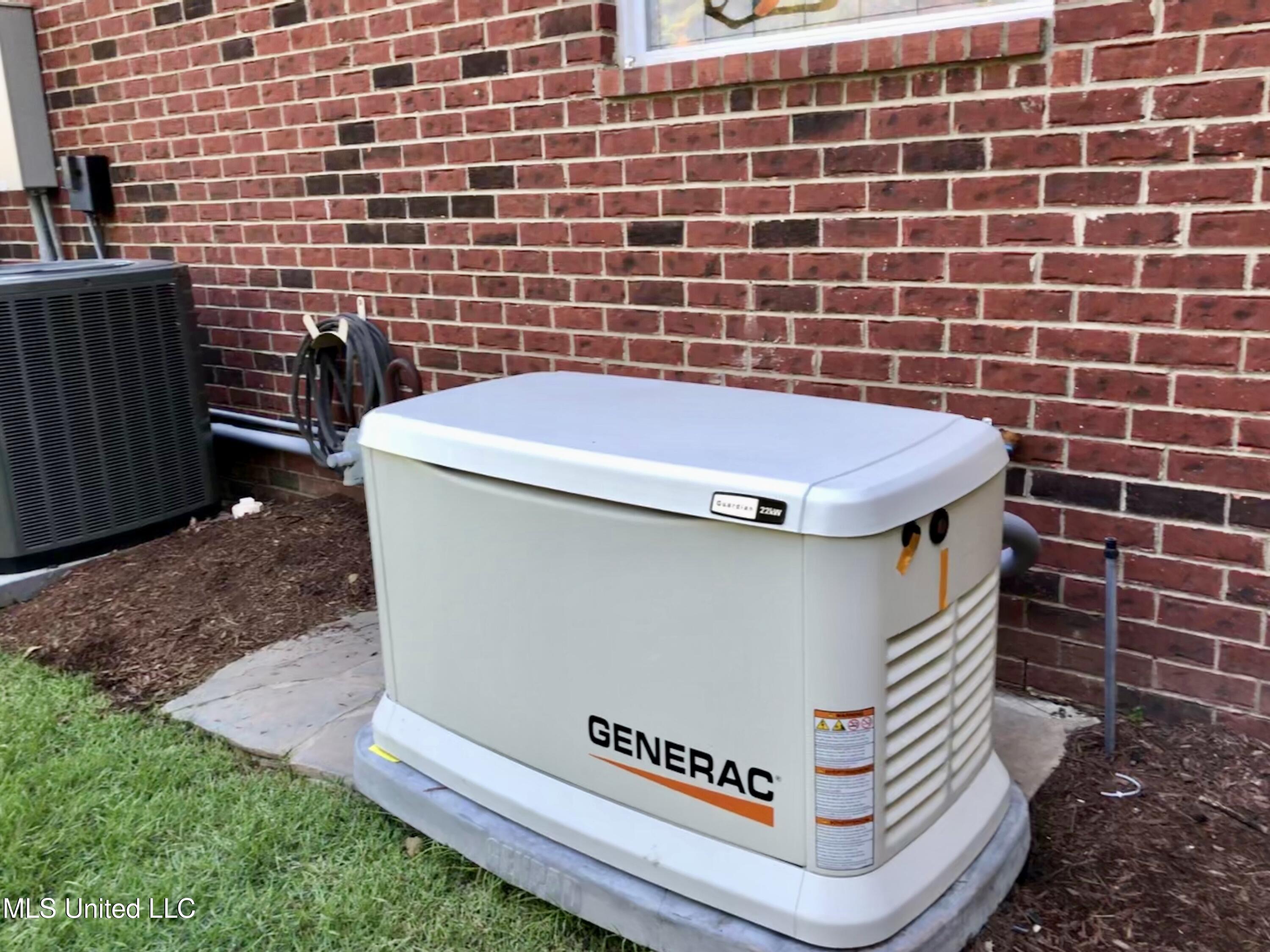 7684 N Rigmoore Point Property Photo 5