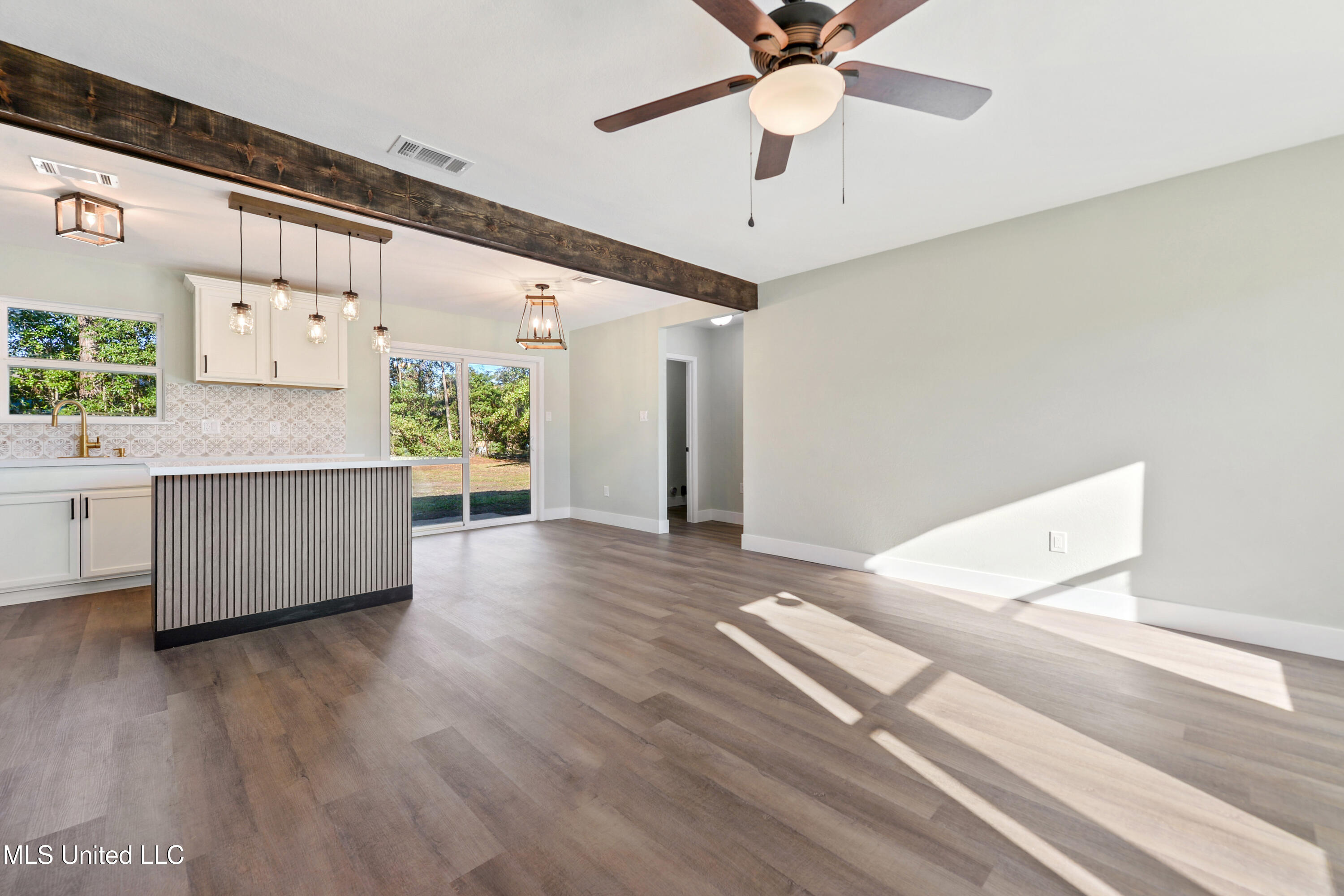 2628 San Lorenzo Street Property Photo 5