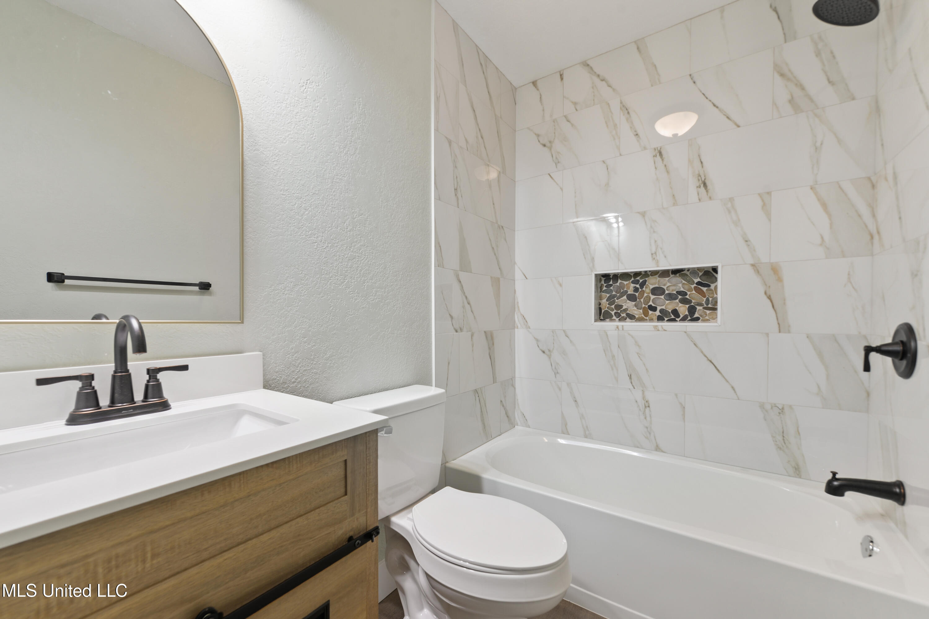 2628 San Lorenzo Street Property Photo 20