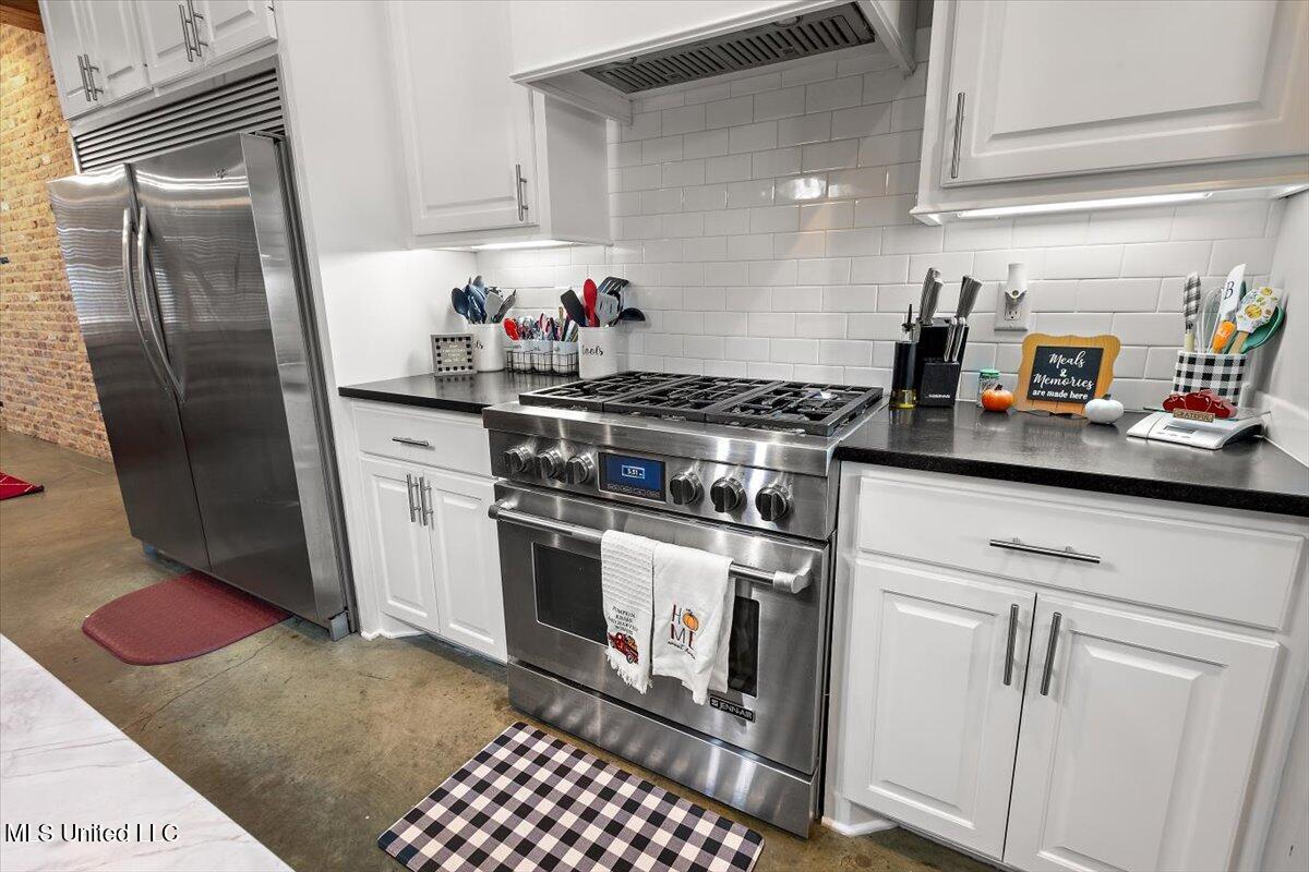 517 Fawn Cove Property Photo 15