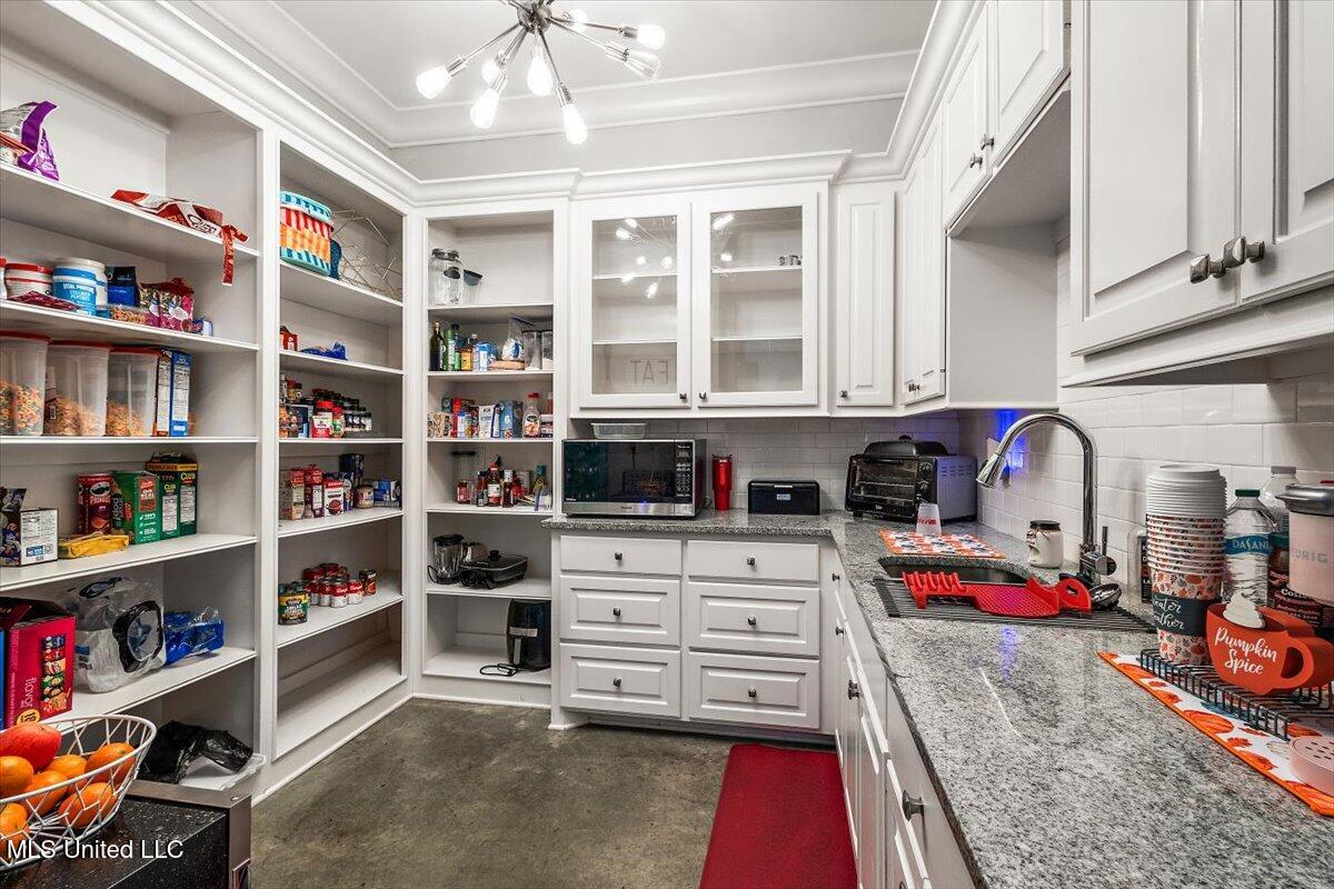 517 Fawn Cove Property Photo 16