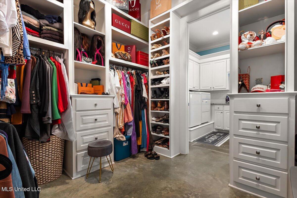 517 Fawn Cove Property Photo 22