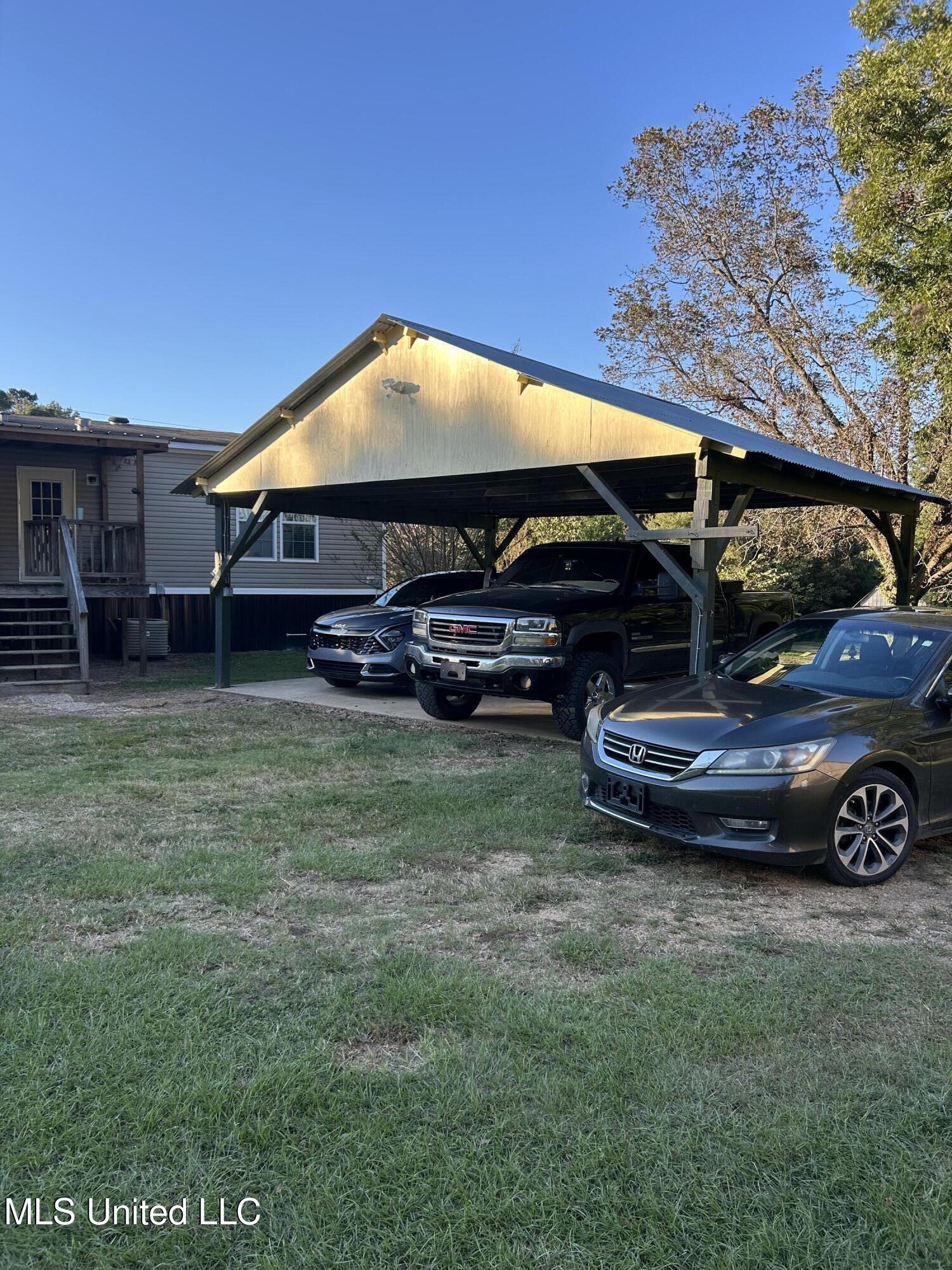 3064 E E Whitworth Street Property Photo 2