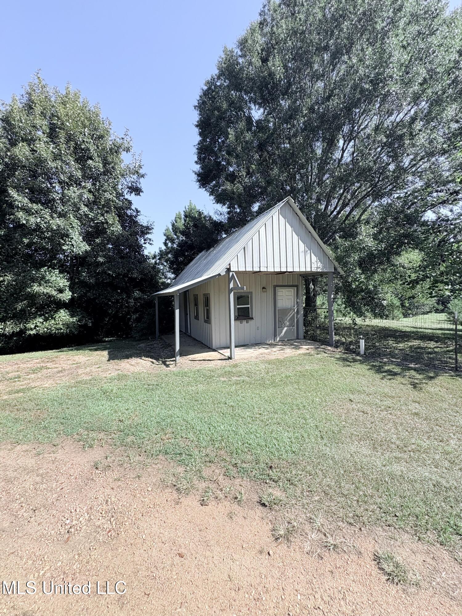 3064 E E Whitworth Street Property Photo 3