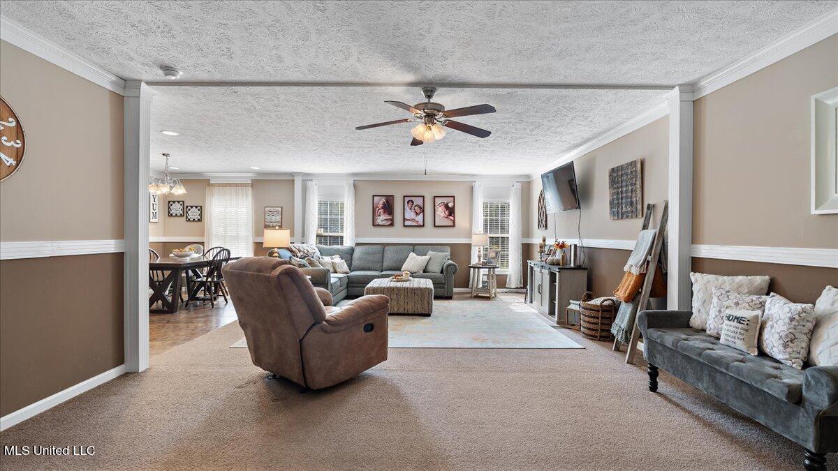 3064 E E Whitworth Street Property Photo 5