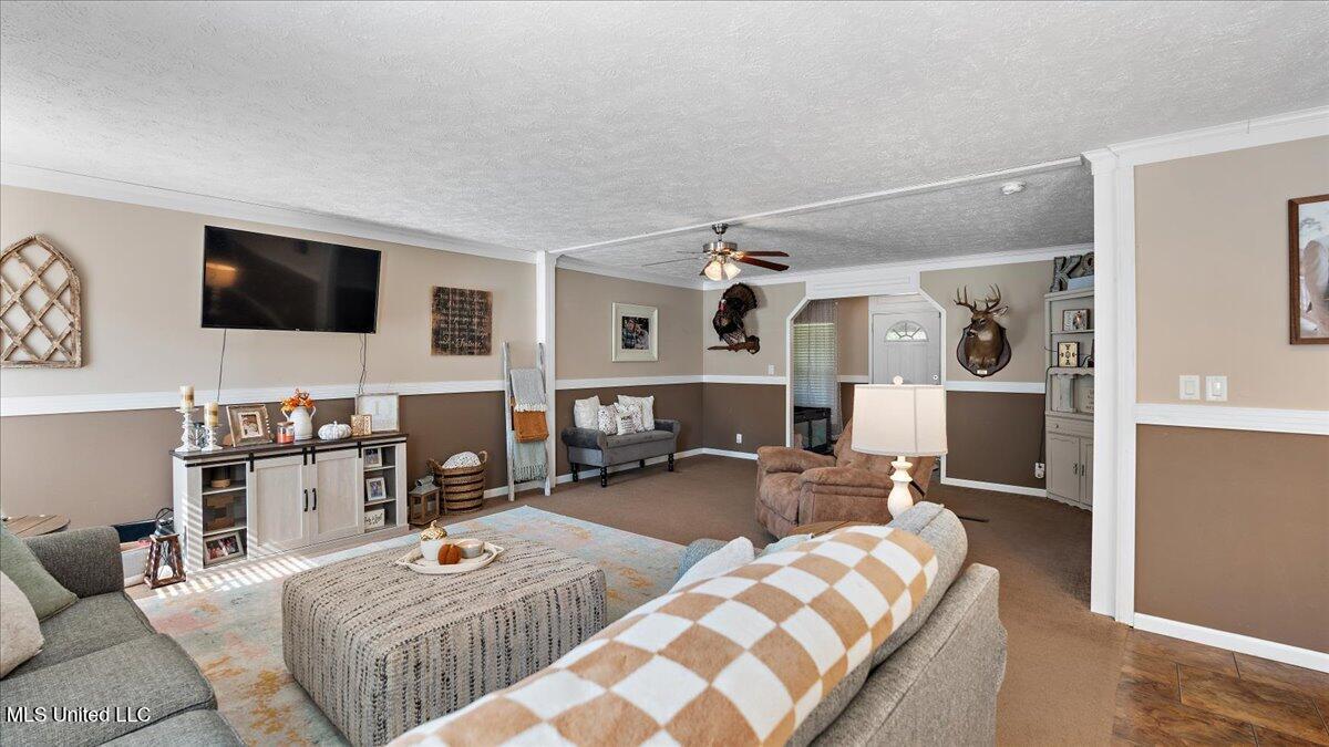 3064 E E Whitworth Street Property Photo 6