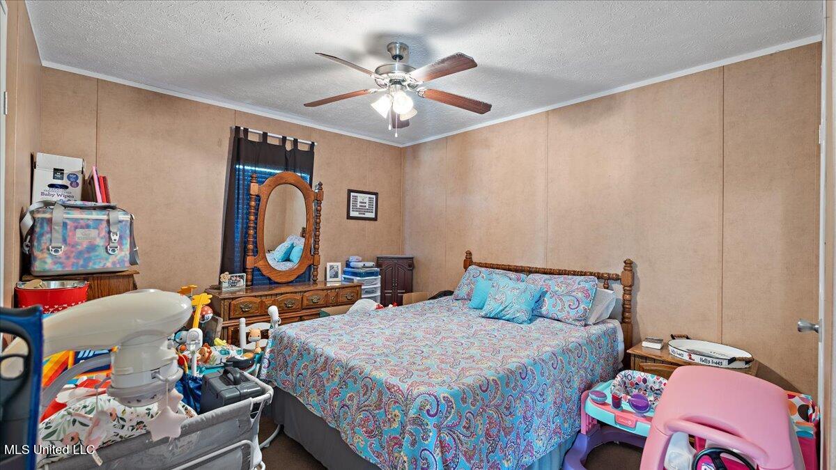 3064 E E Whitworth Street Property Photo 13