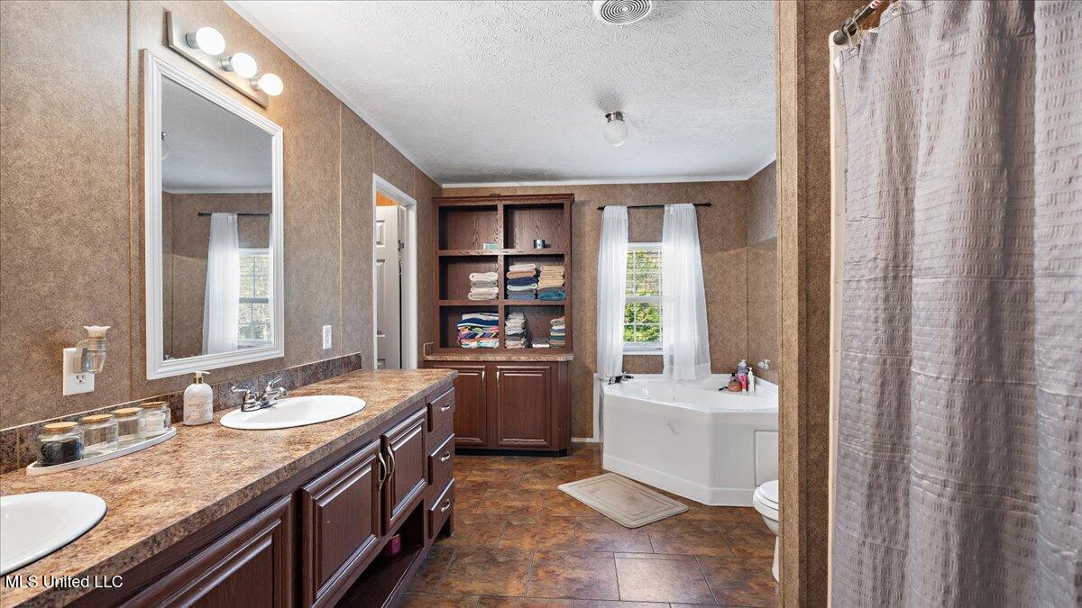 3064 E E Whitworth Street Property Photo 15