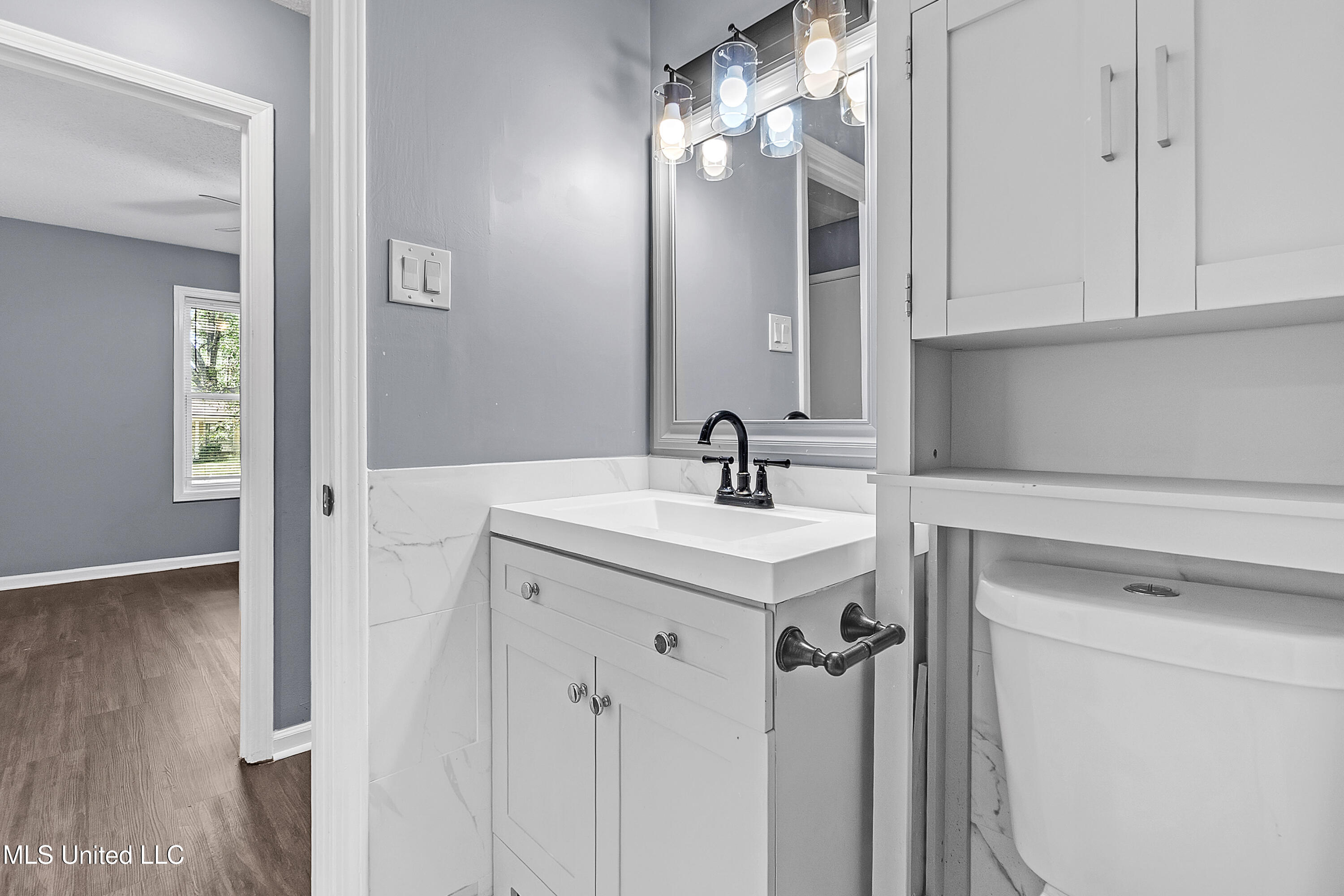 8590 W Cedar Circle Property Photo 16