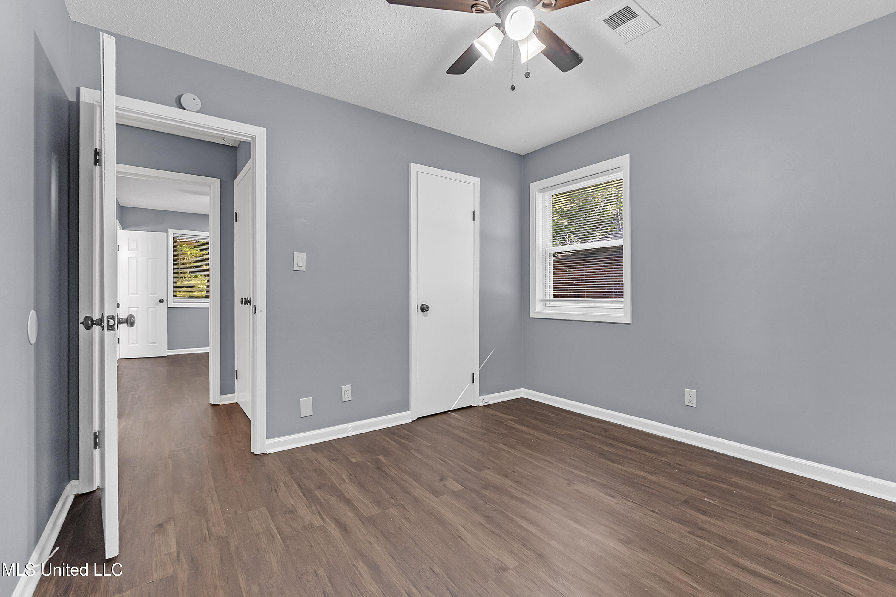 8590 W Cedar Circle Property Photo 17